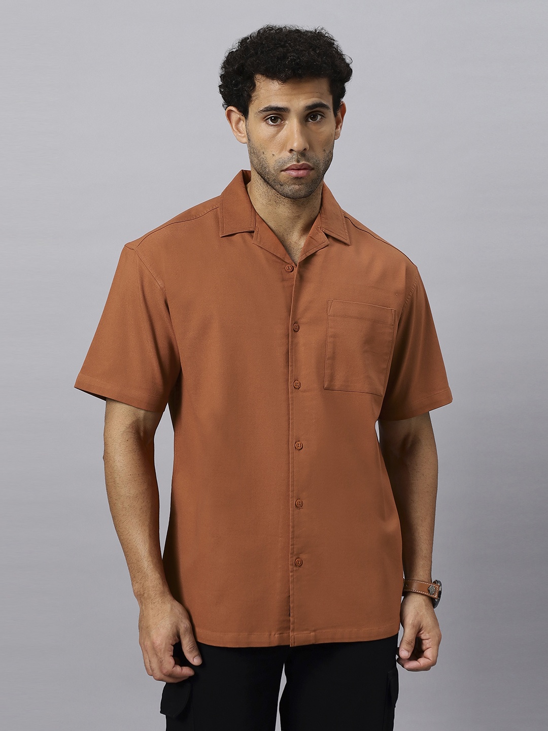 

The Roadster Lifestyle Co. Orange Colour Notched Lapel Collar Relaxed Fit Shirt