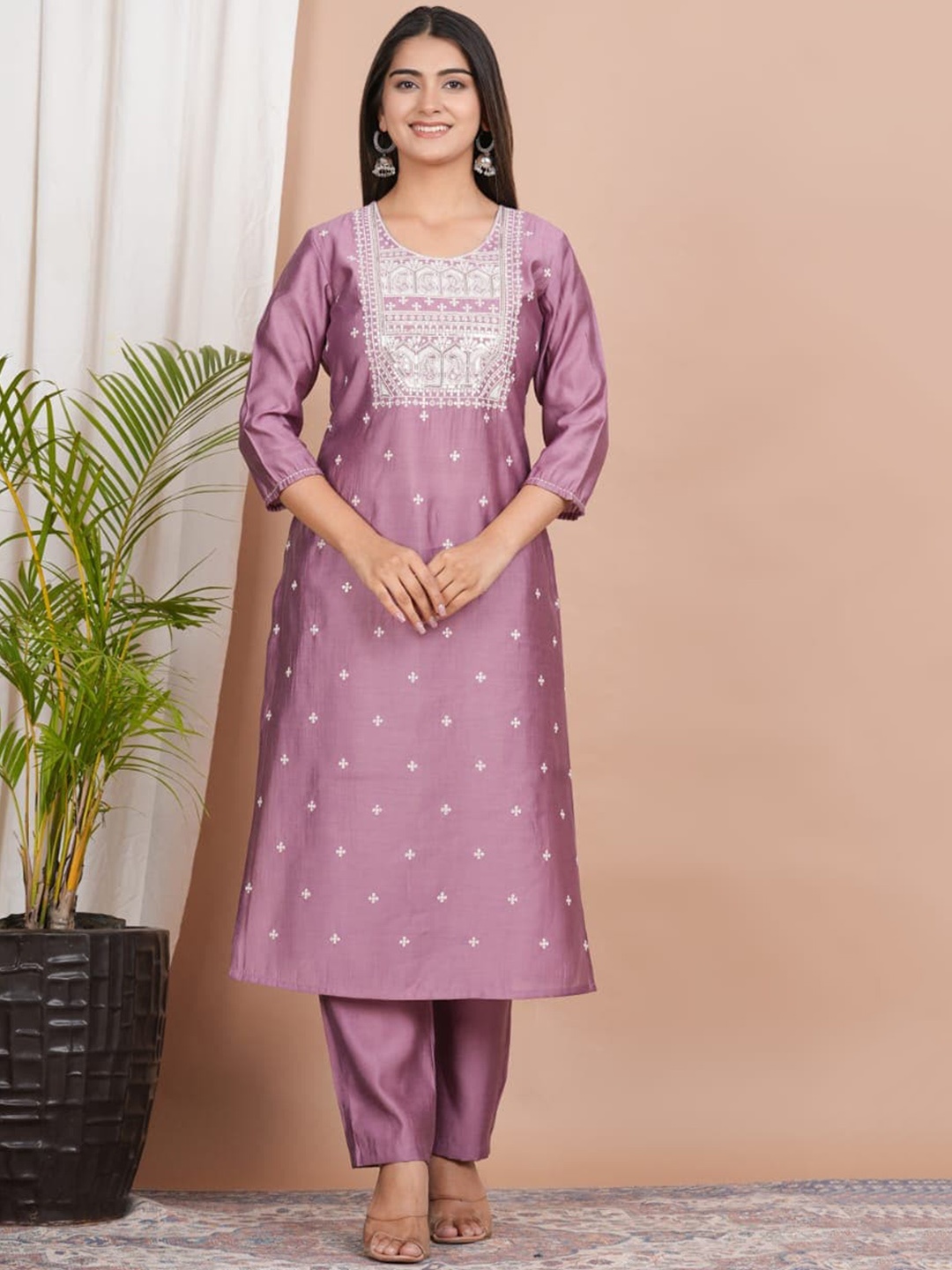 

Advya Ethnic Motifs Embroidered Sequined Kurta with Trousers, Pink