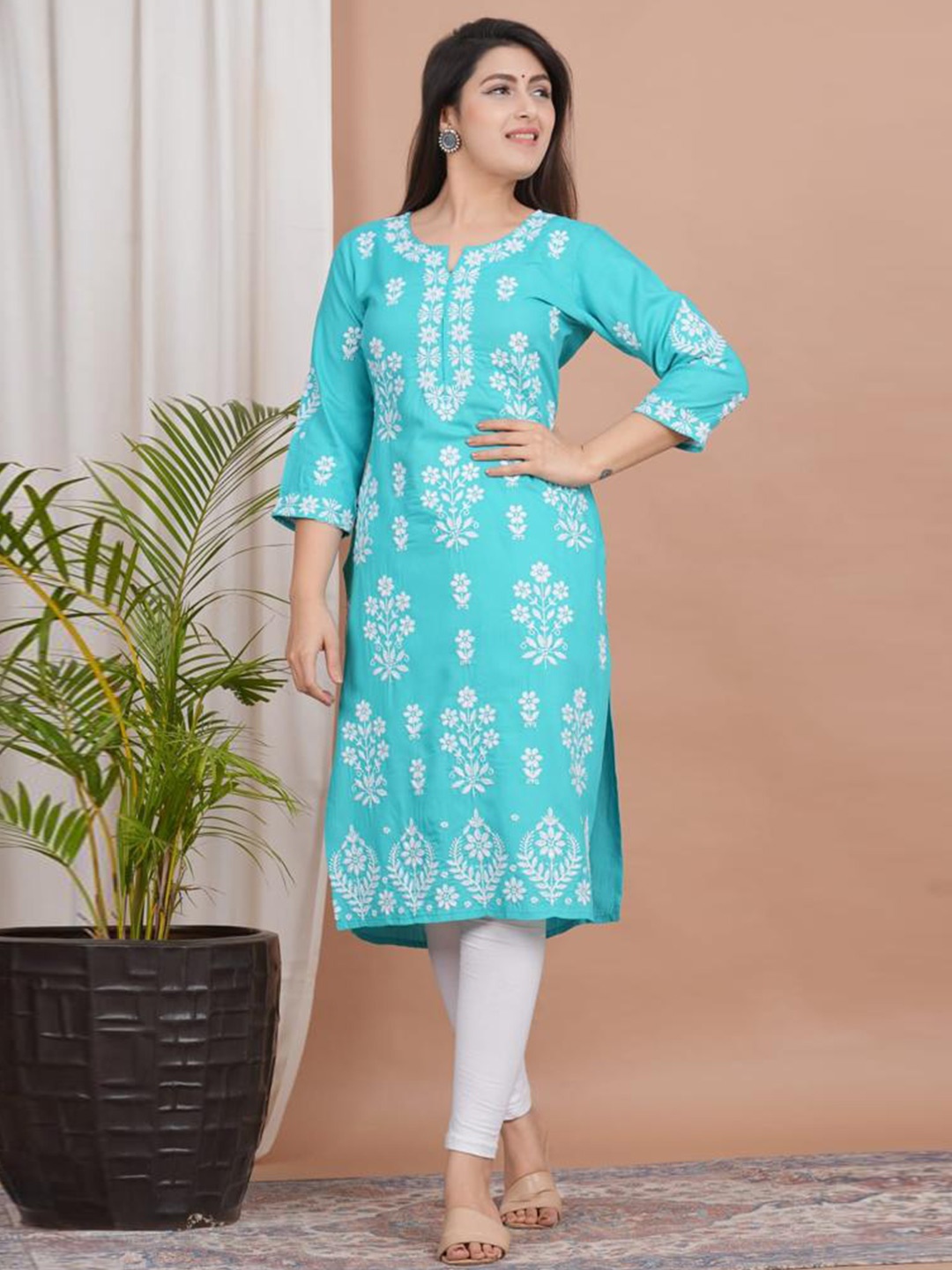 

Advya Floral Embroidered Straight Kurta, Blue