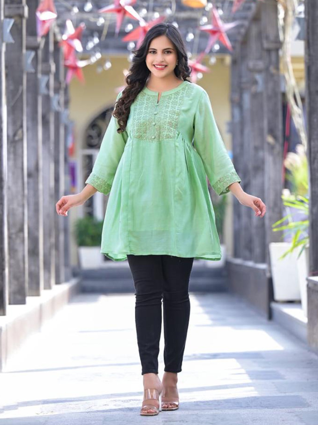 

Advya Floral Yoke Embroidered Embellished Mandarin Collar Cotton Tunic, Sea green