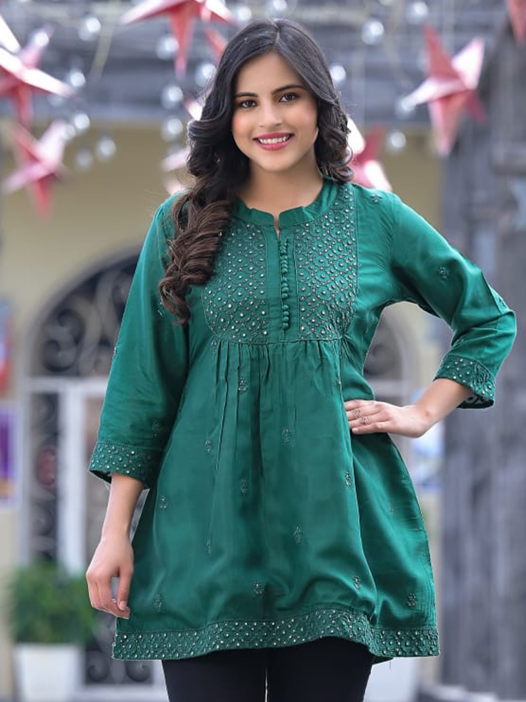 

Advya Ethnic Motifs Embroidered Mirror Work Pure Cotton Kurti, Green