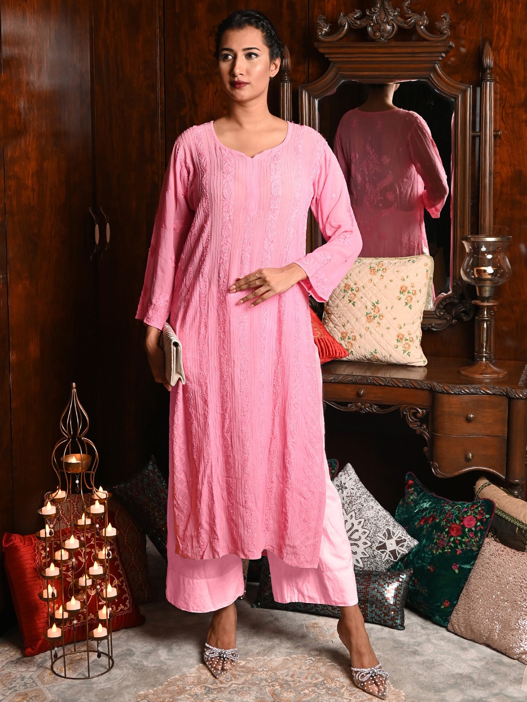 

ODETTE Ethnic Motifs Embroidered Straight Chikankari Kurta, Pink