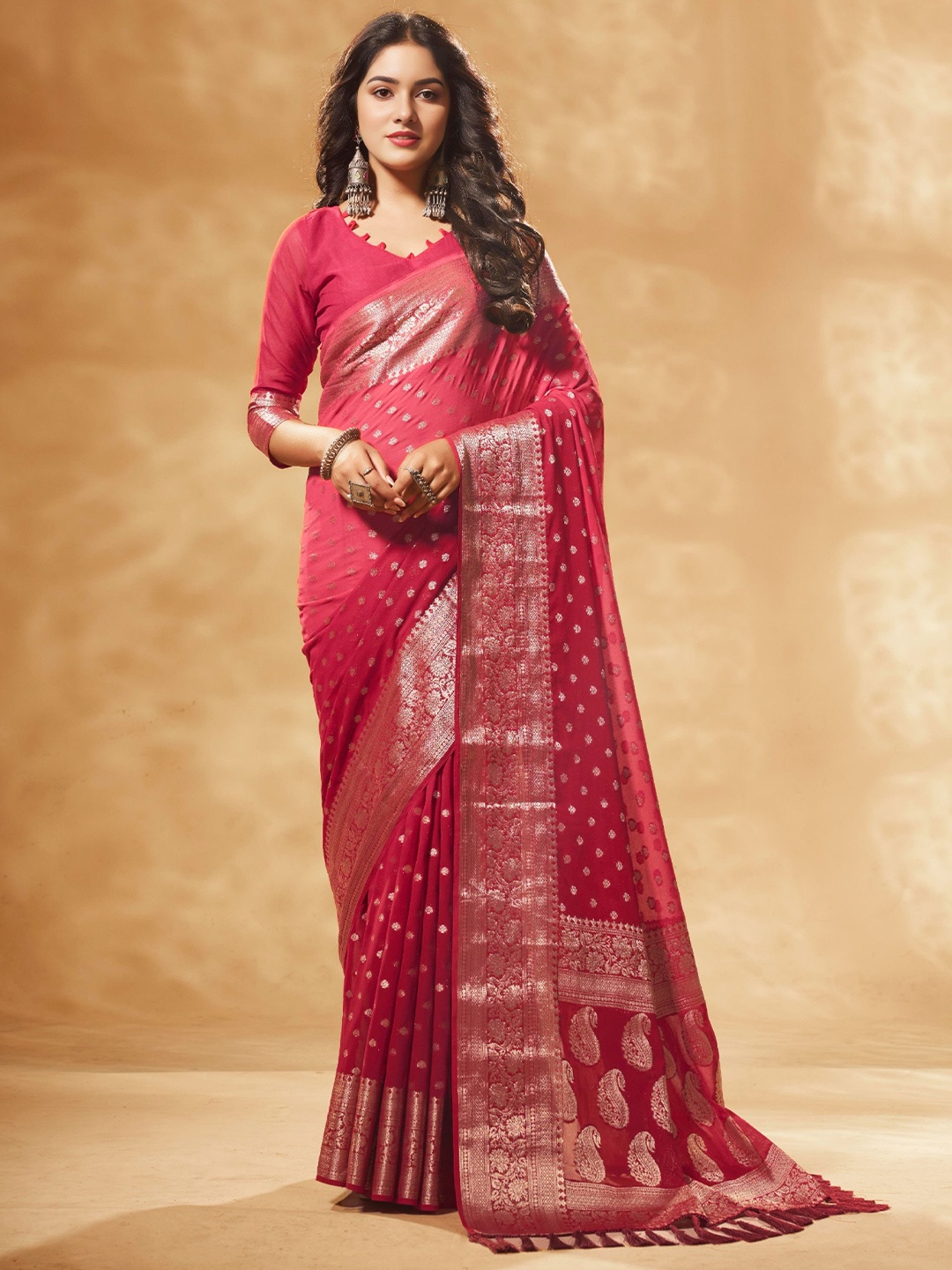 

DIVASTRI Floral Woven Design Pure Georgette Banarasi Saree, Red