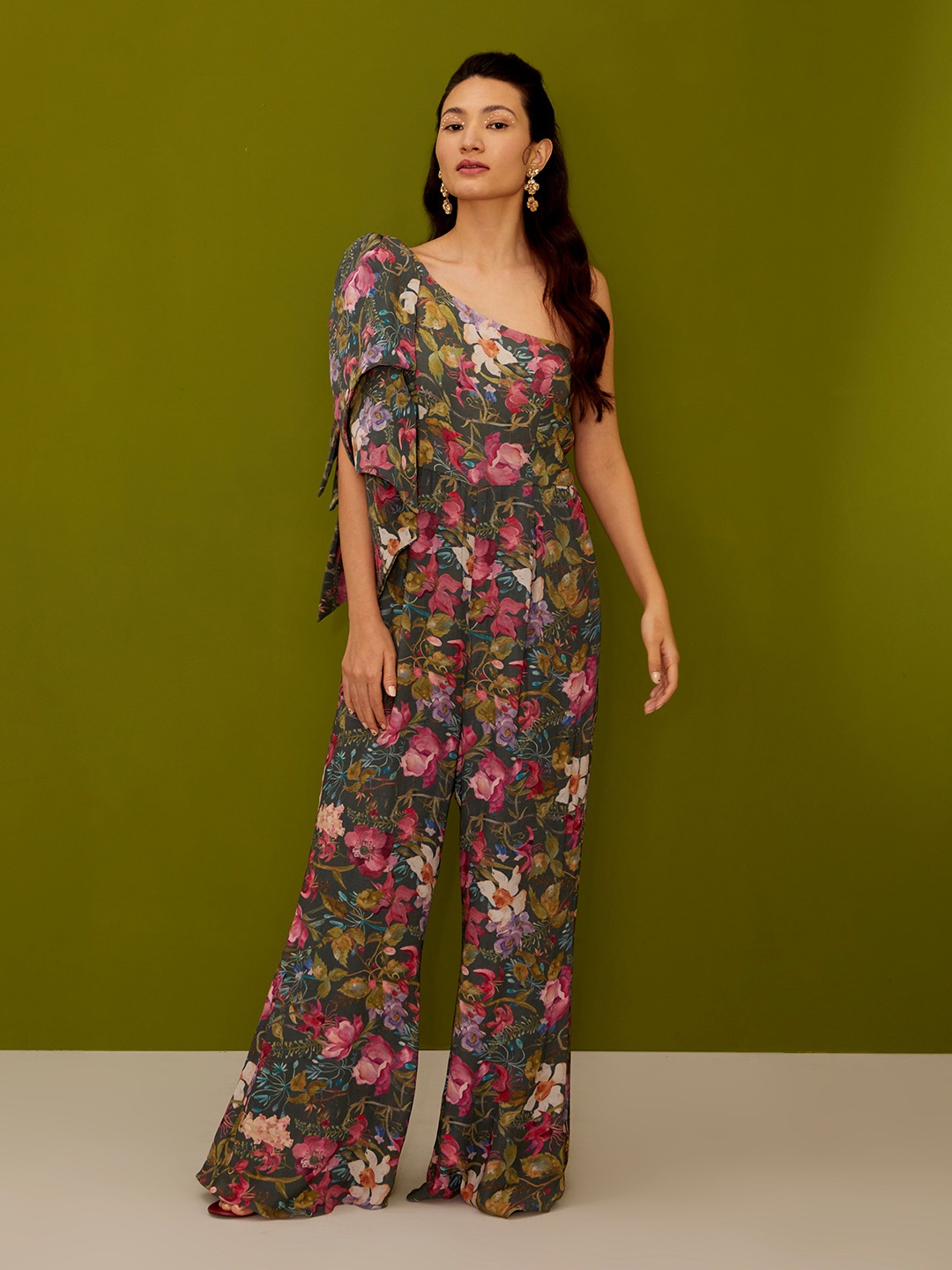

NEHHA NHATA Floral Printed One Shoulder Basic Jumpsuit, Black