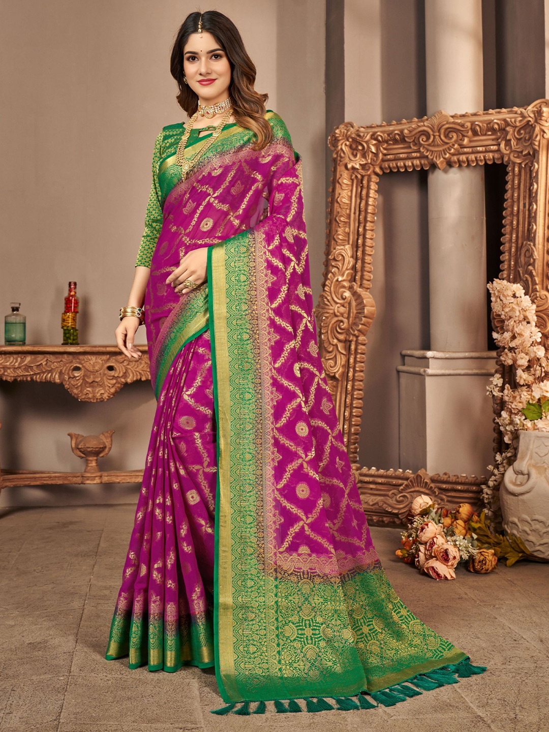 

DIVASTRI Ethnic Motifs Woven Design Zari Banarasi Saree, Pink