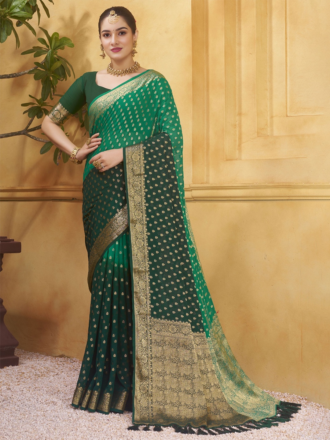 

DIVASTRI Ethnic Motifs Woven Design Banarasi Saree, Green