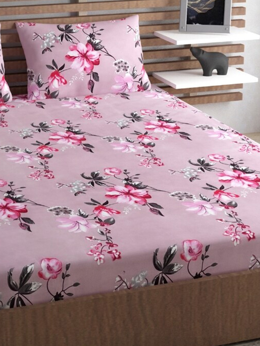 

Urban Magic Pink Floral Printed Microfiber Queen Bedsheet with 2 Pillow Covers