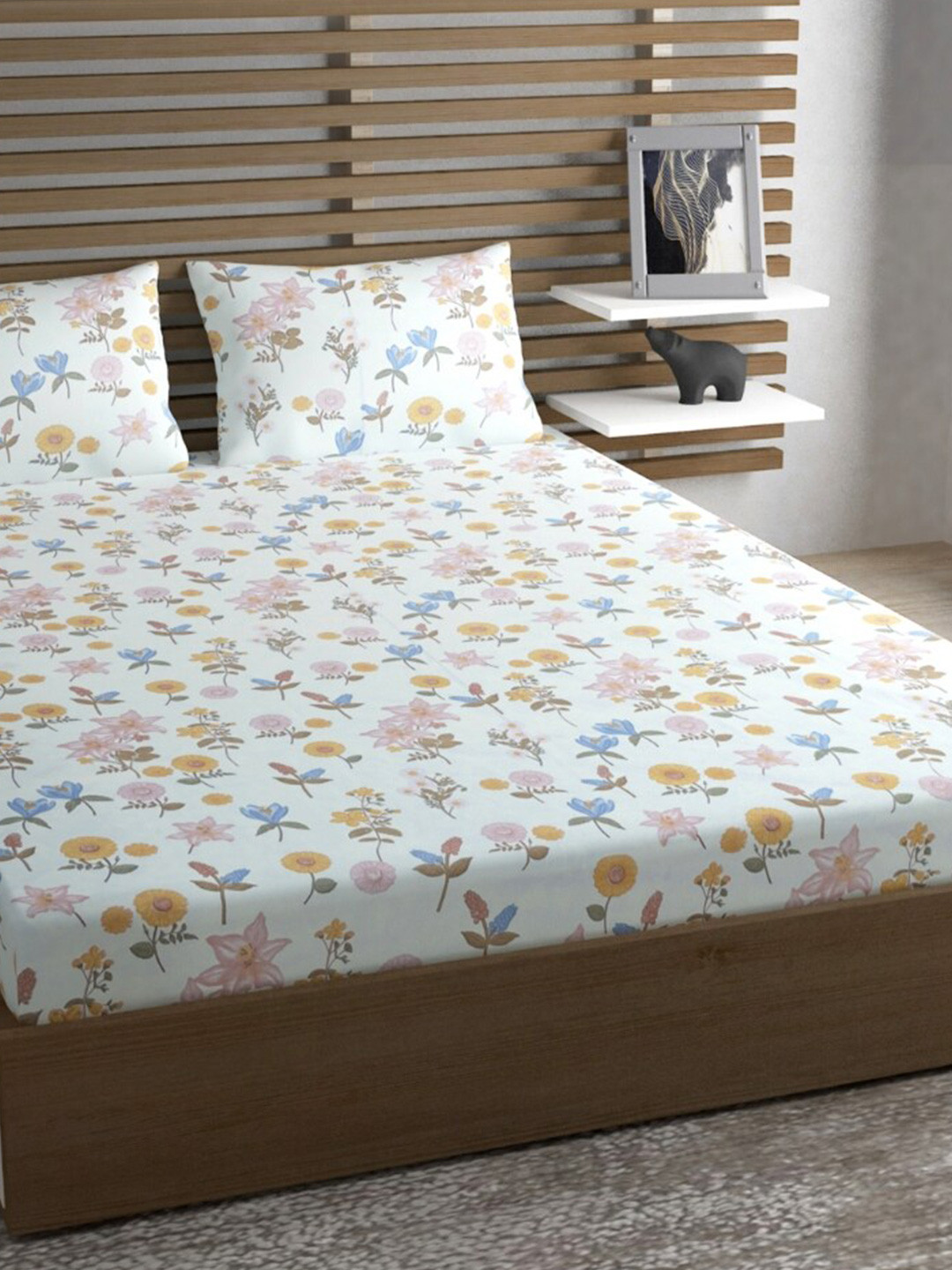

Urban Magic White & Yellow Floral Printed Microfiber Queen Bedsheet with 2 Pillow Covers