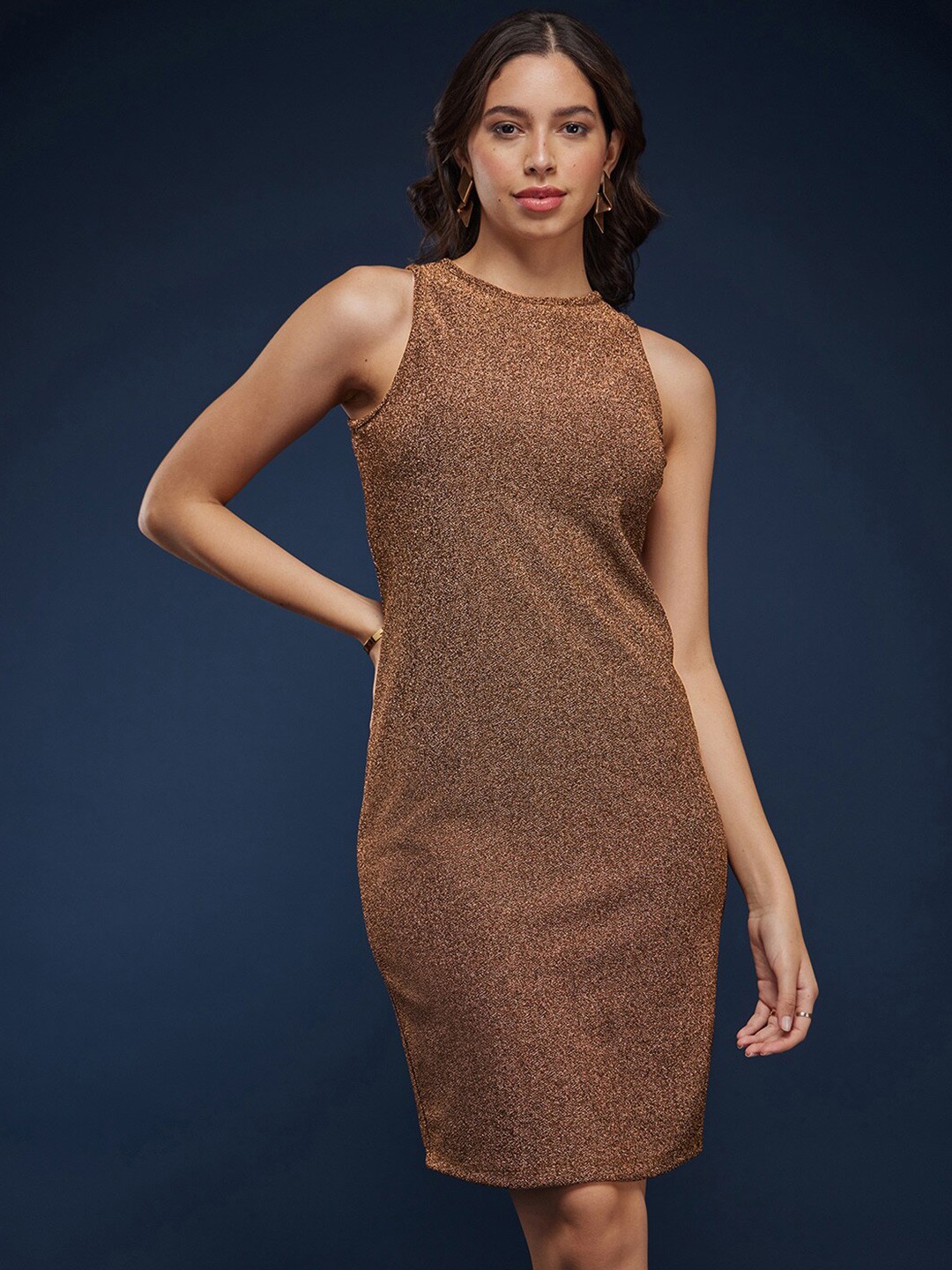 

FableStreet Self Design Round Neck Sleeveless Sheath Dress, Gold