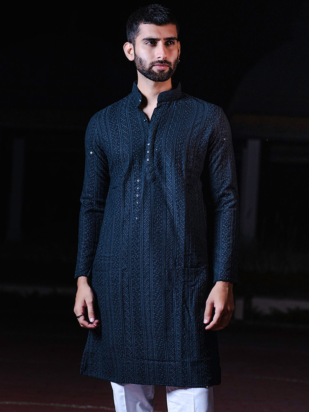 

Tistabene Geometric Embroidered Mandarin Collar Chikankari Jacquard Kurta, Navy blue