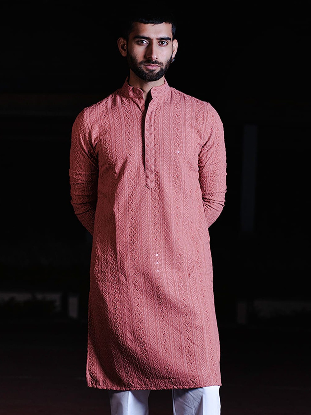 

Tistabene Ethnic Motifs Embroidered Chikankari Mandarin Collar Jacquard Straight Kurta, Pink