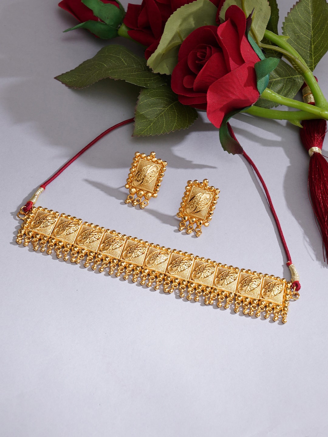 

Ruby Raang Gold-Plated Choker Jewellery Set