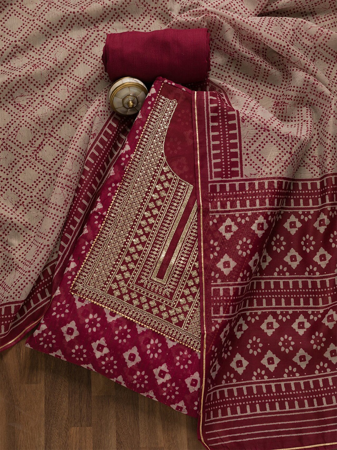 

Koskii Embroidered Unstitched Dress Material, Maroon