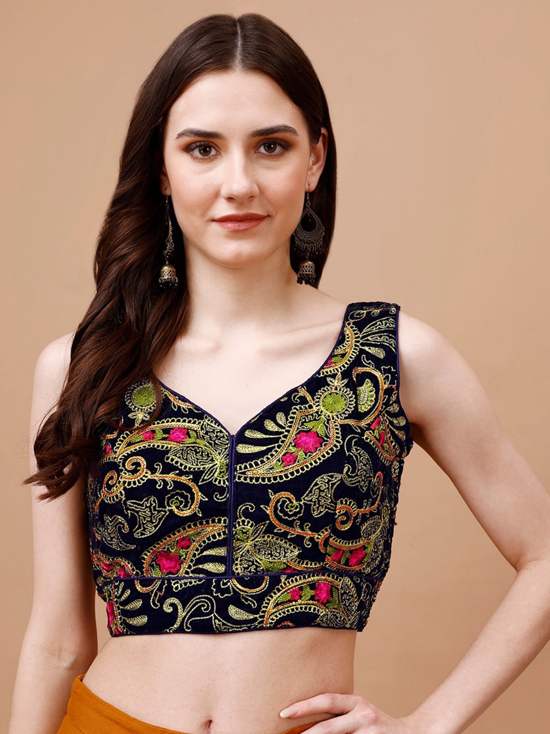 

Tikhi Imli Embroidered Velvet Saree Blouse, Black