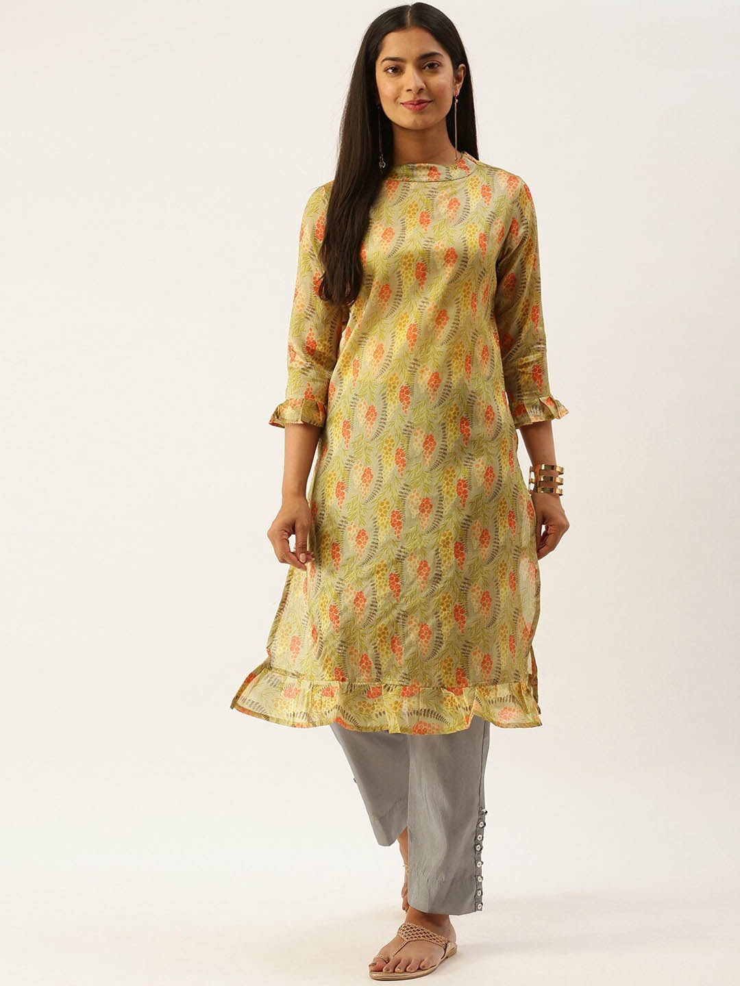

Instafab Floral Printed Bell Sleeves Straight Kurta, Green