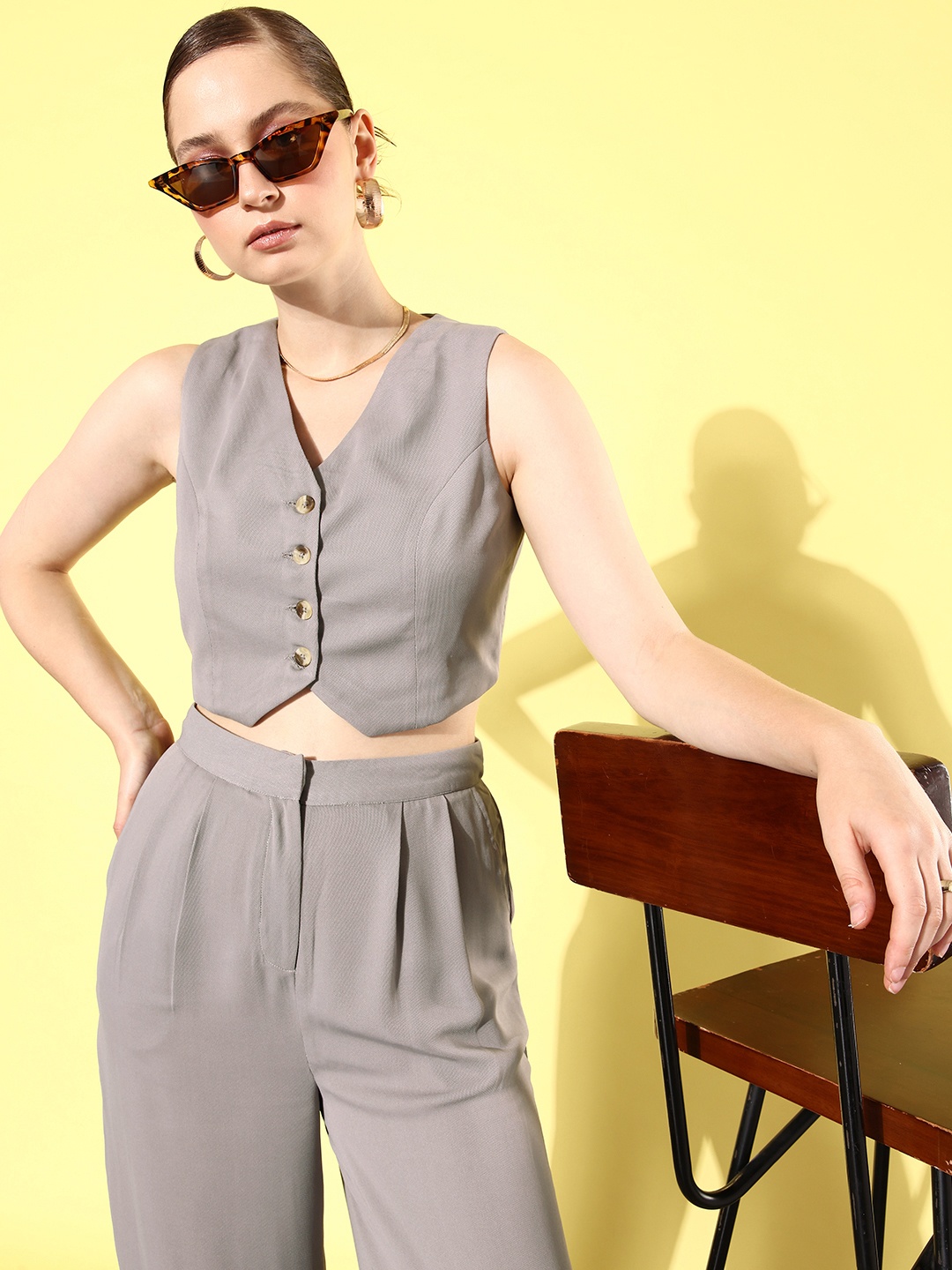 

QUIERO Women Solid Waistcoat with Trousers, Grey