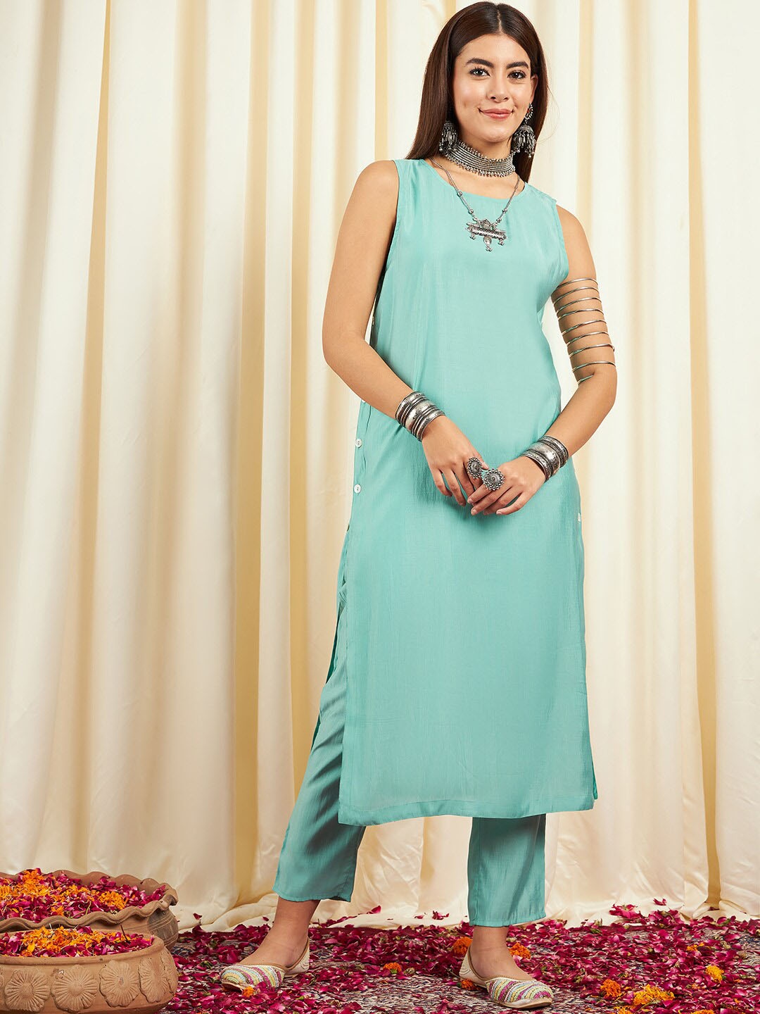 

DIVYANK Sea Green Pure Silk Straight Kurta With Trouser