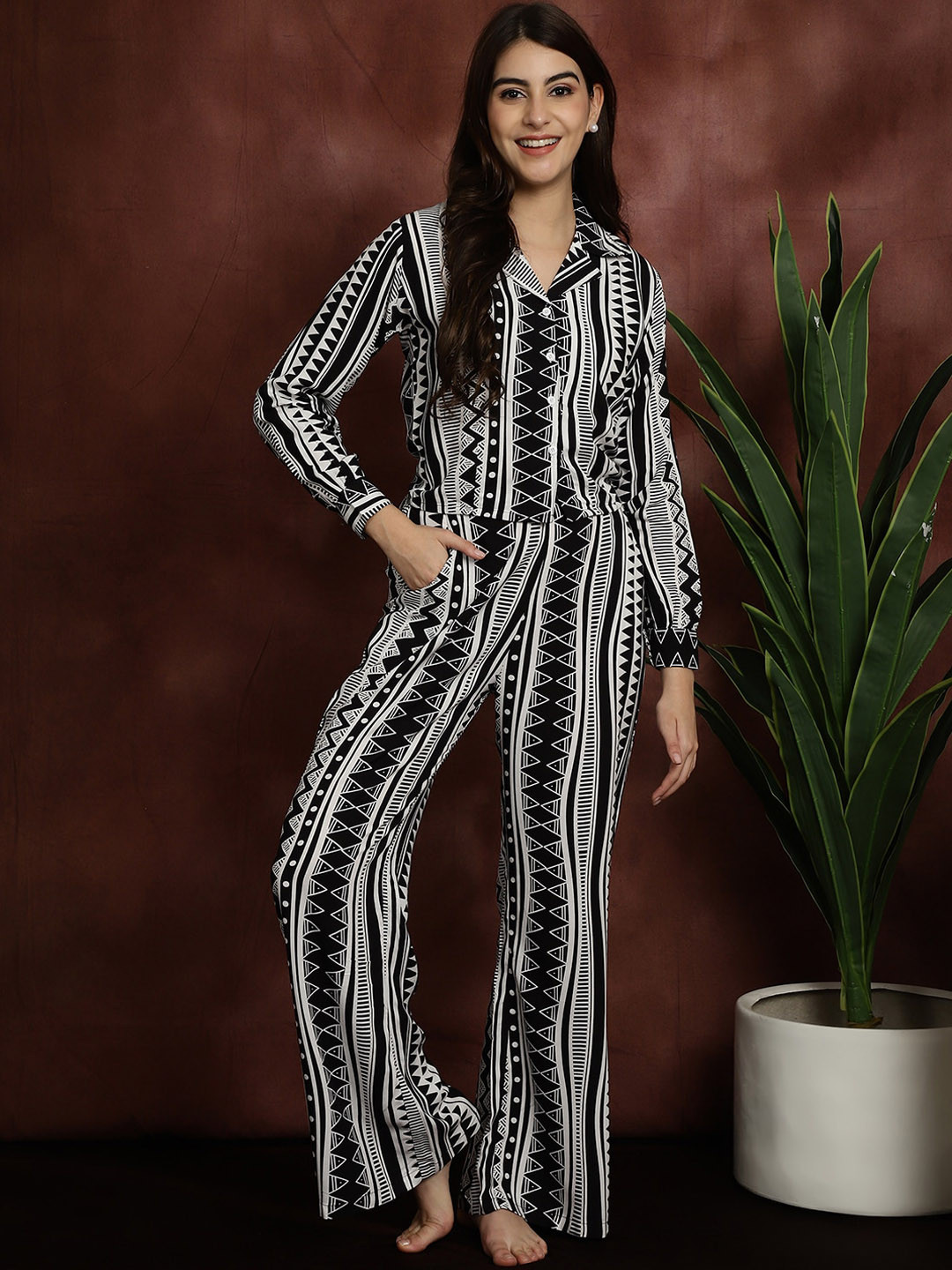 

Boston Club Ethnic Motifs Printed Shirt With Pyjamas, White