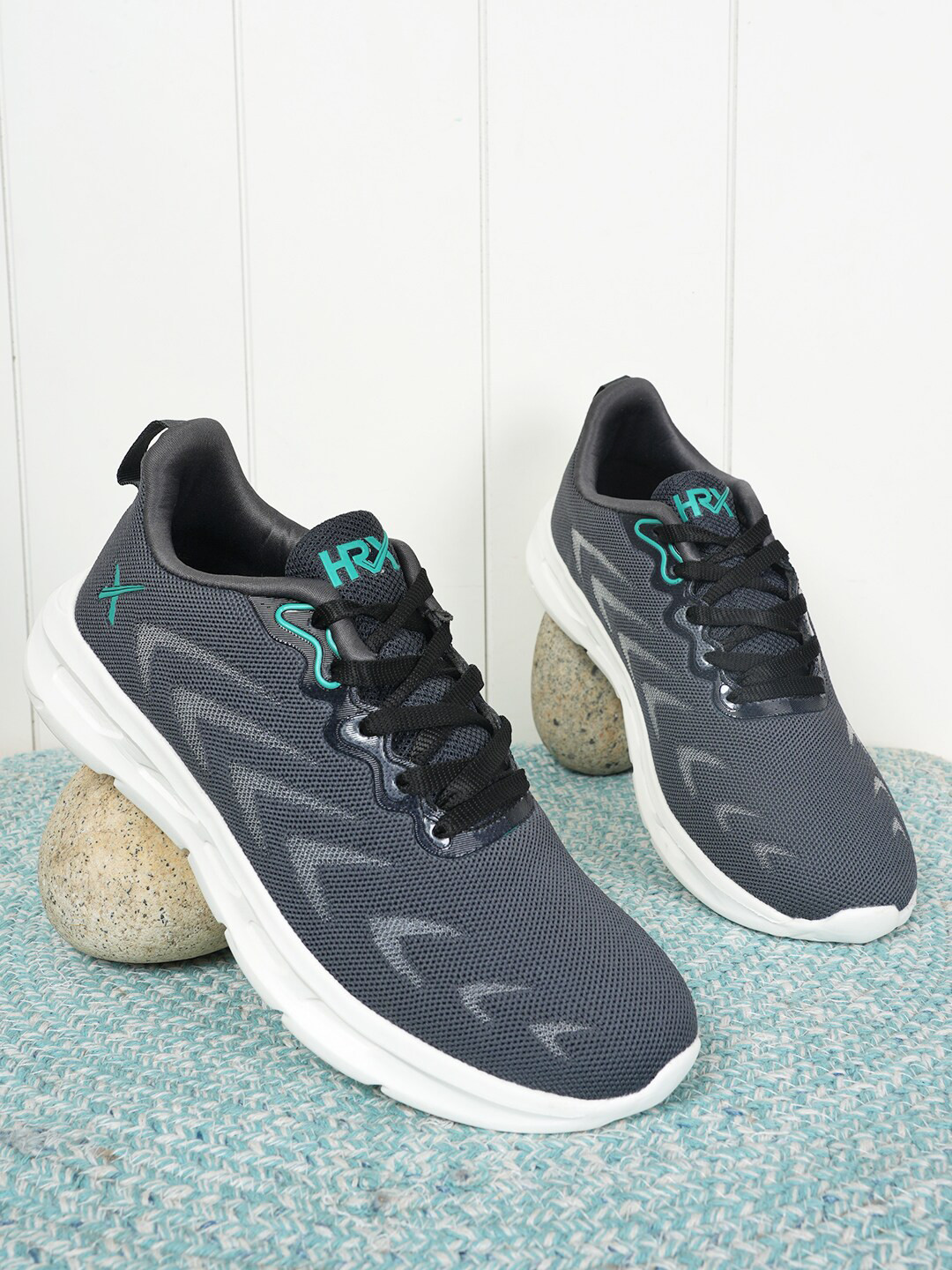 

HRX by Hrithik Roshan Men Grey & White Flyknit Running Shoes