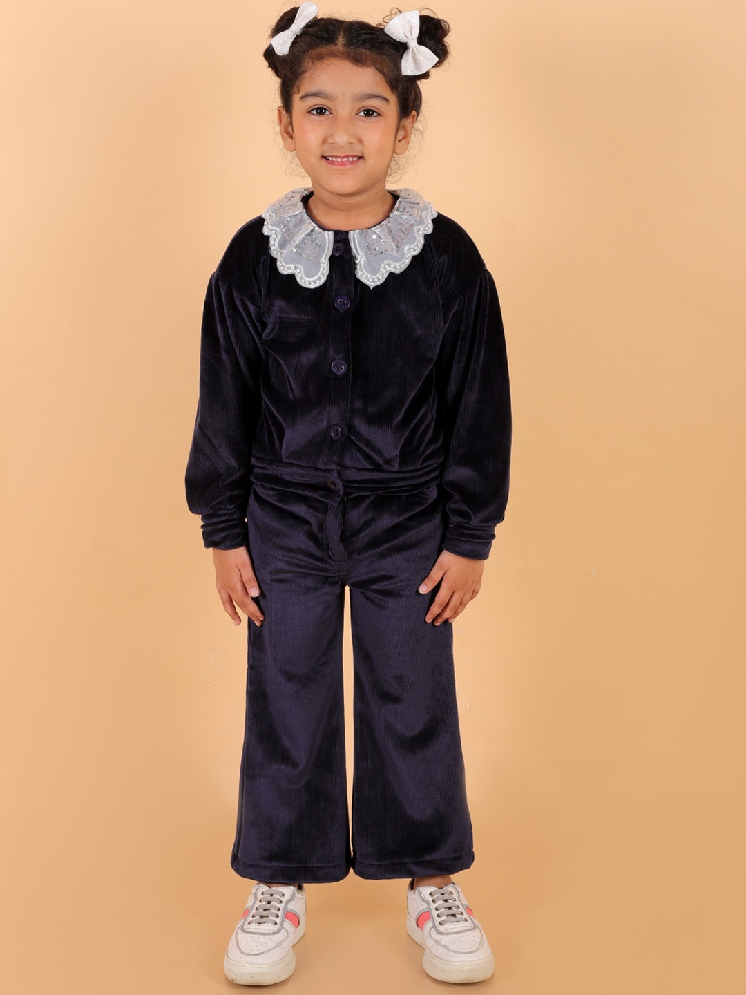 

Stuffie Land Girls Black T-shirt with Trousers