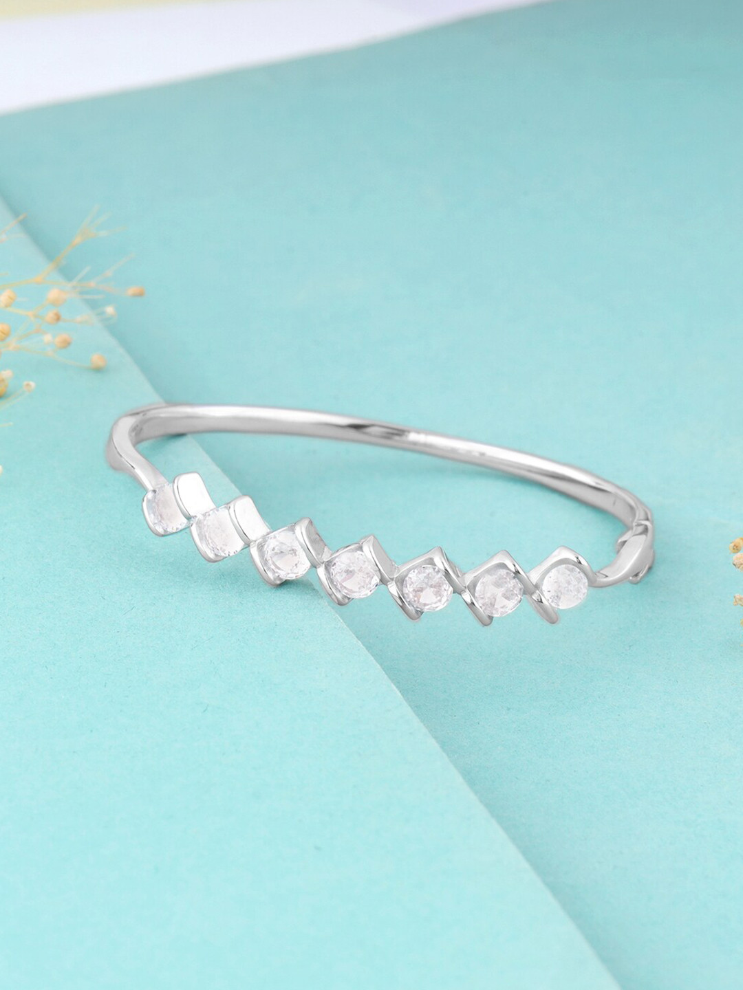 

GIVA Women 925 Sterling Silver Rhodium-Plated Cubic Zirconia Bangle-Style Bracelet