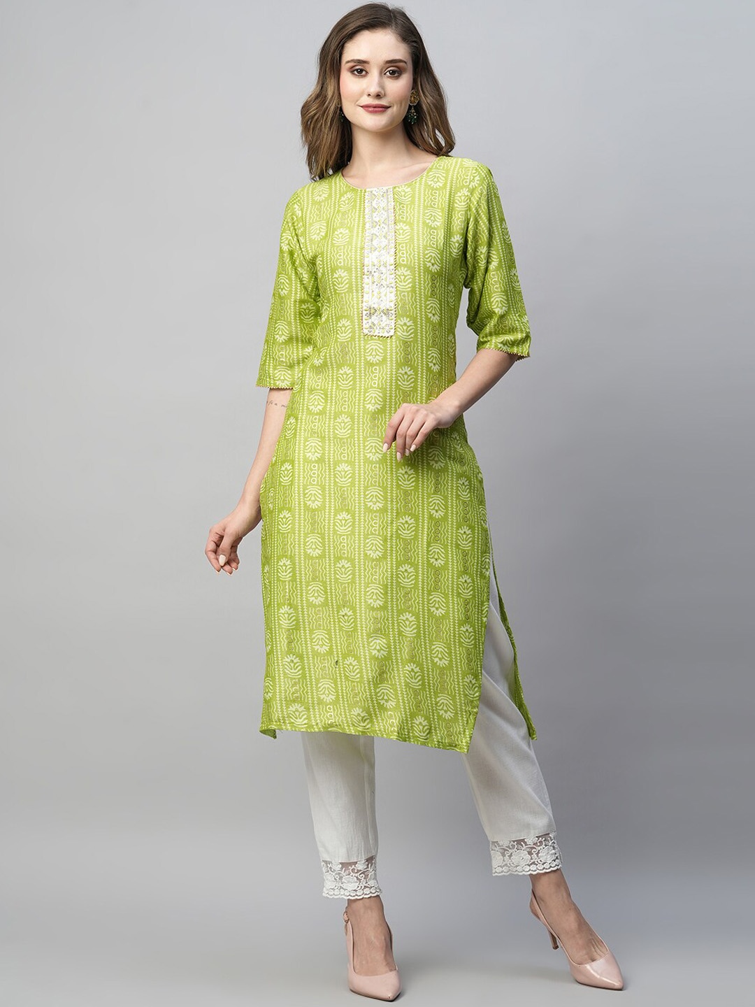 

KALINI Ethnic Motifs Printed Gotta Patti Straight Kurta, Green