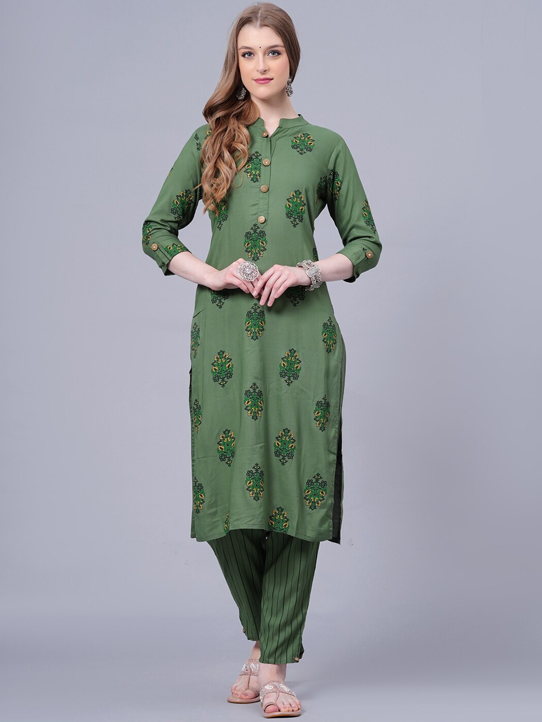 

KALINI Ethnic Motifs Printed Mandarin Collar Regular Kurta With Trousers, Green