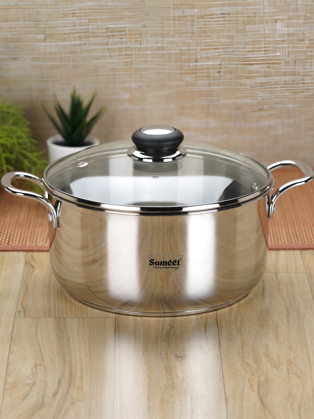 

Sumeet Cookware Stainless Steel Dishwasher Safe Cook and Serve Casserole With Lid 5 L, Silver