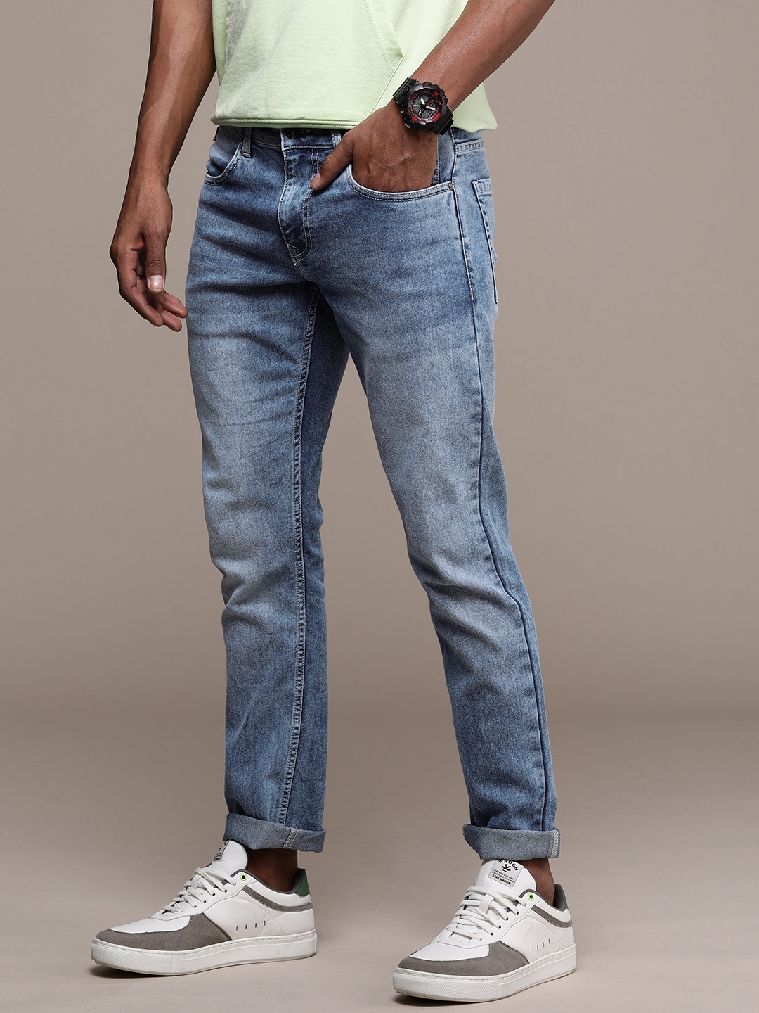 

WROGN Men Slim Fit Heavy Fade Stretchable Jeans, Blue