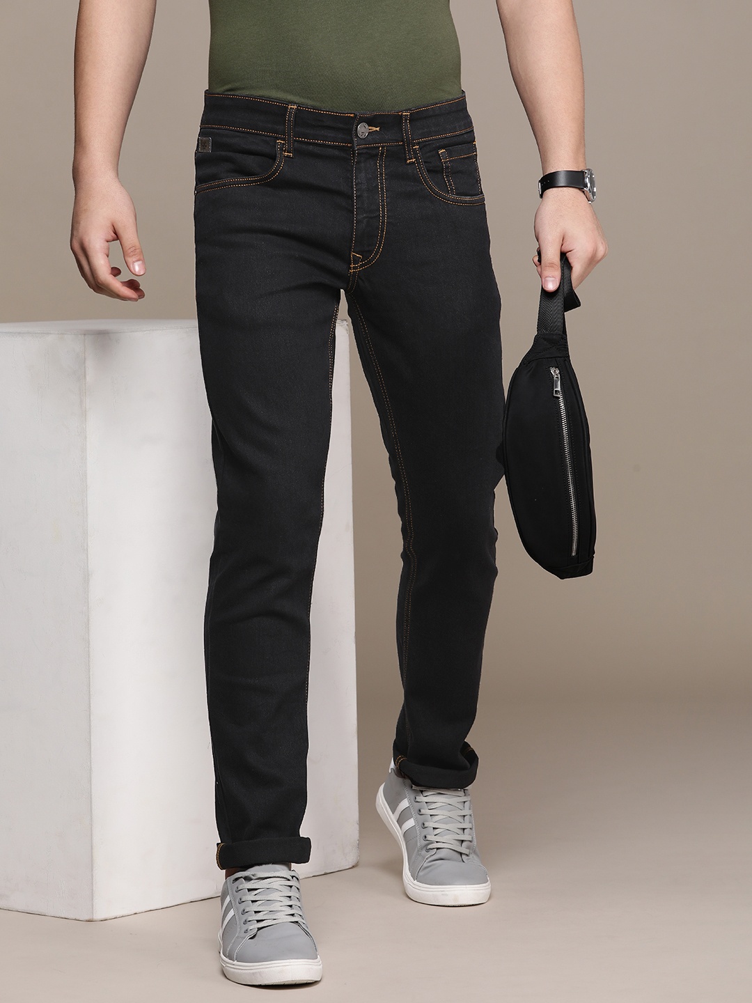 

WROGN Men Slim Fit Stretchable Jeans, Black