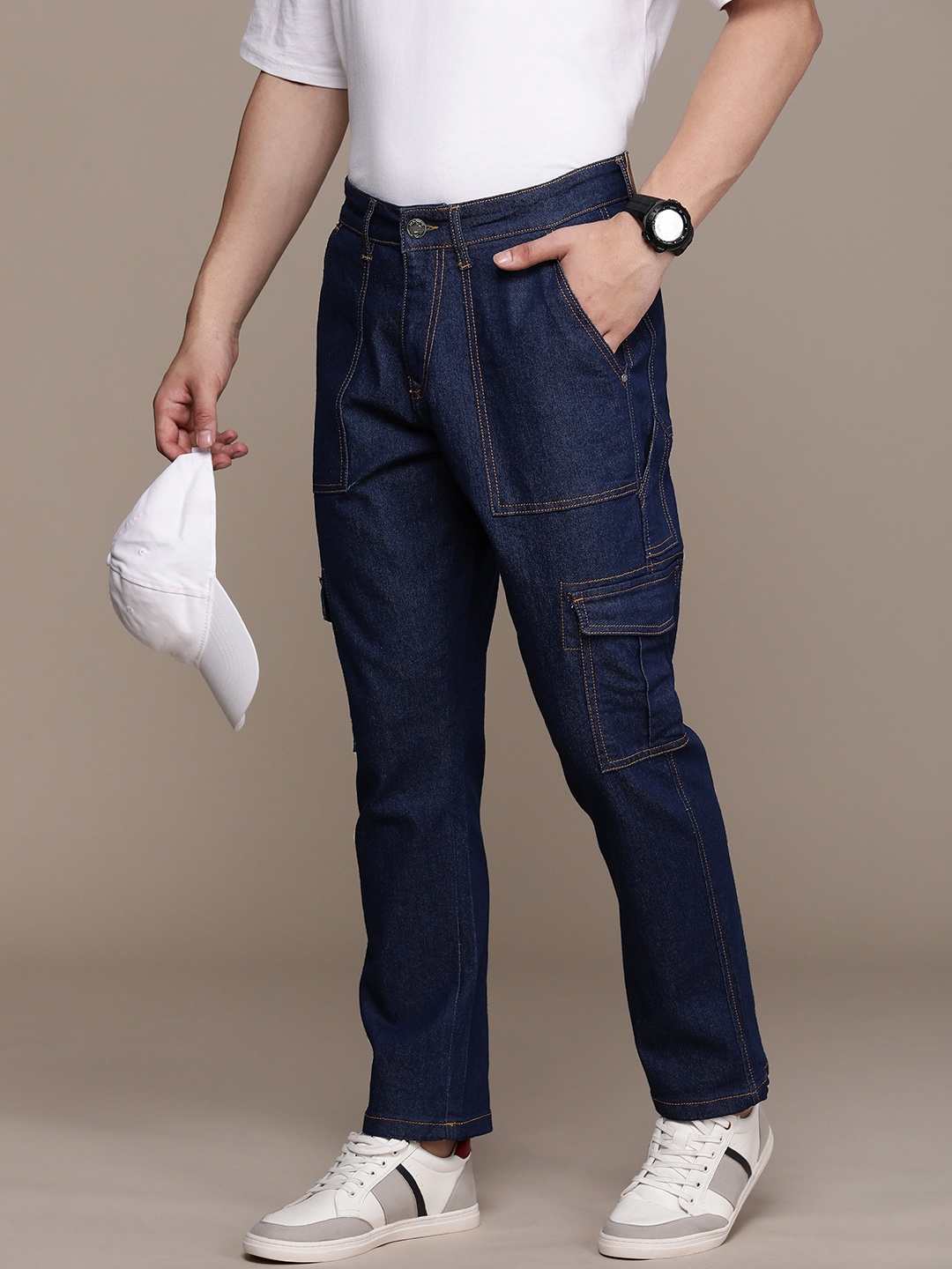 

WROGN Men Cargo Fit Mid-Rise Stretchable Jeans, Blue