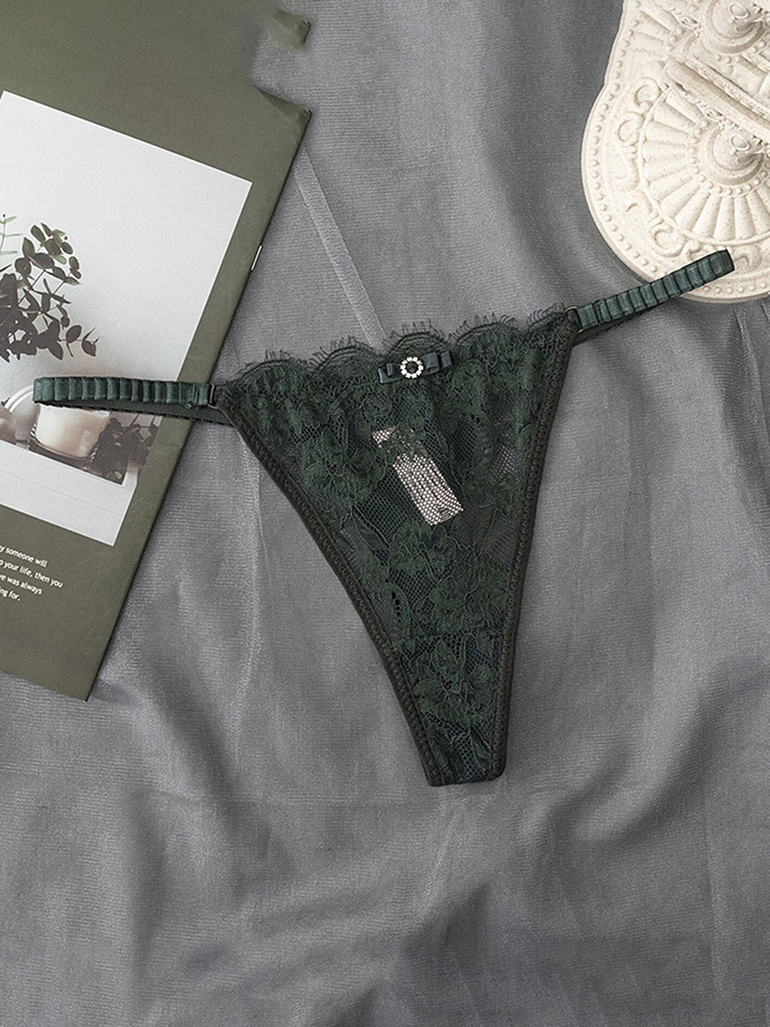 

LULU & SKY Self Design Thongs Briefs, Green