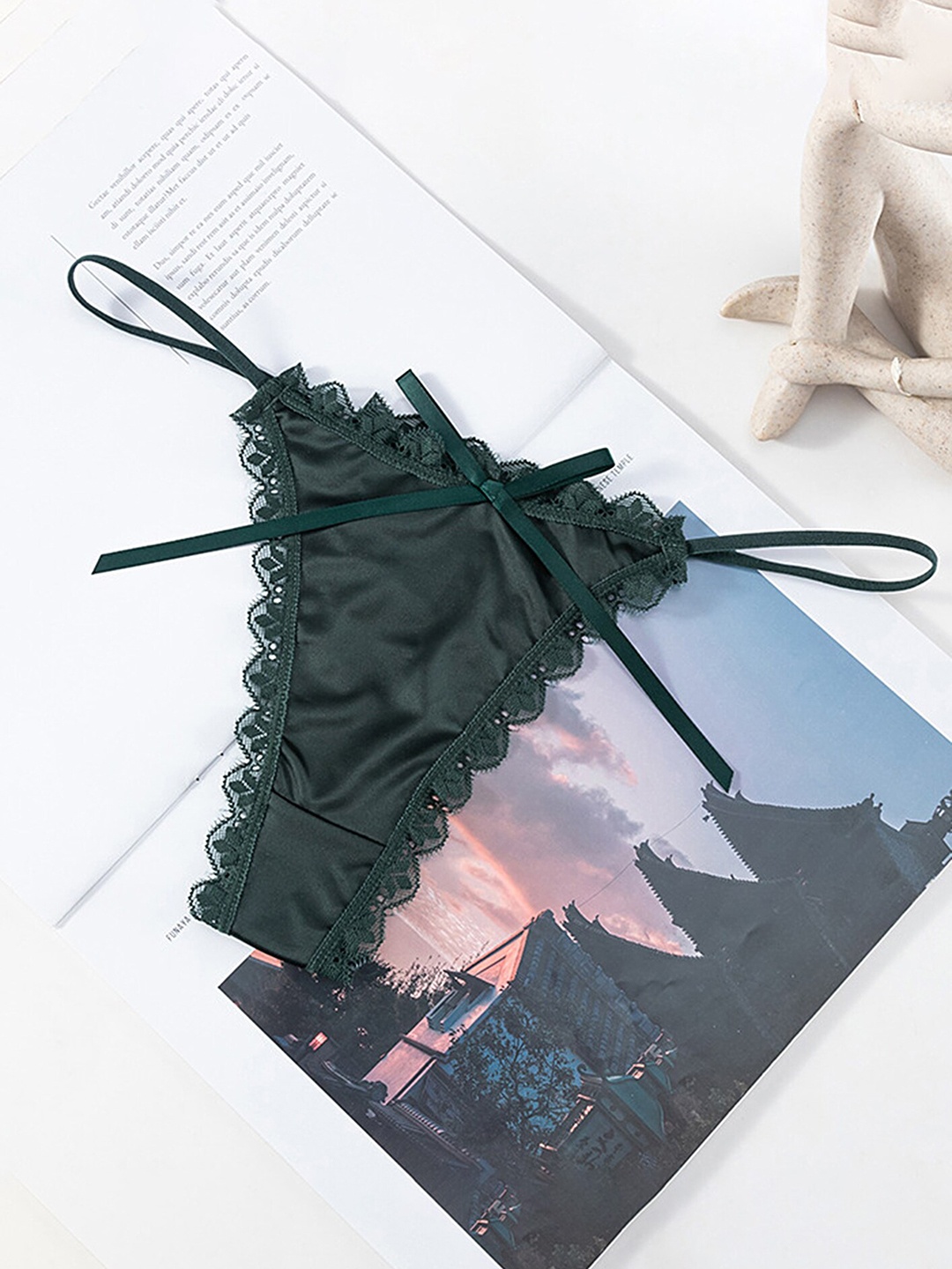 

LULU & SKY Bow Lace Thong Brief, Green