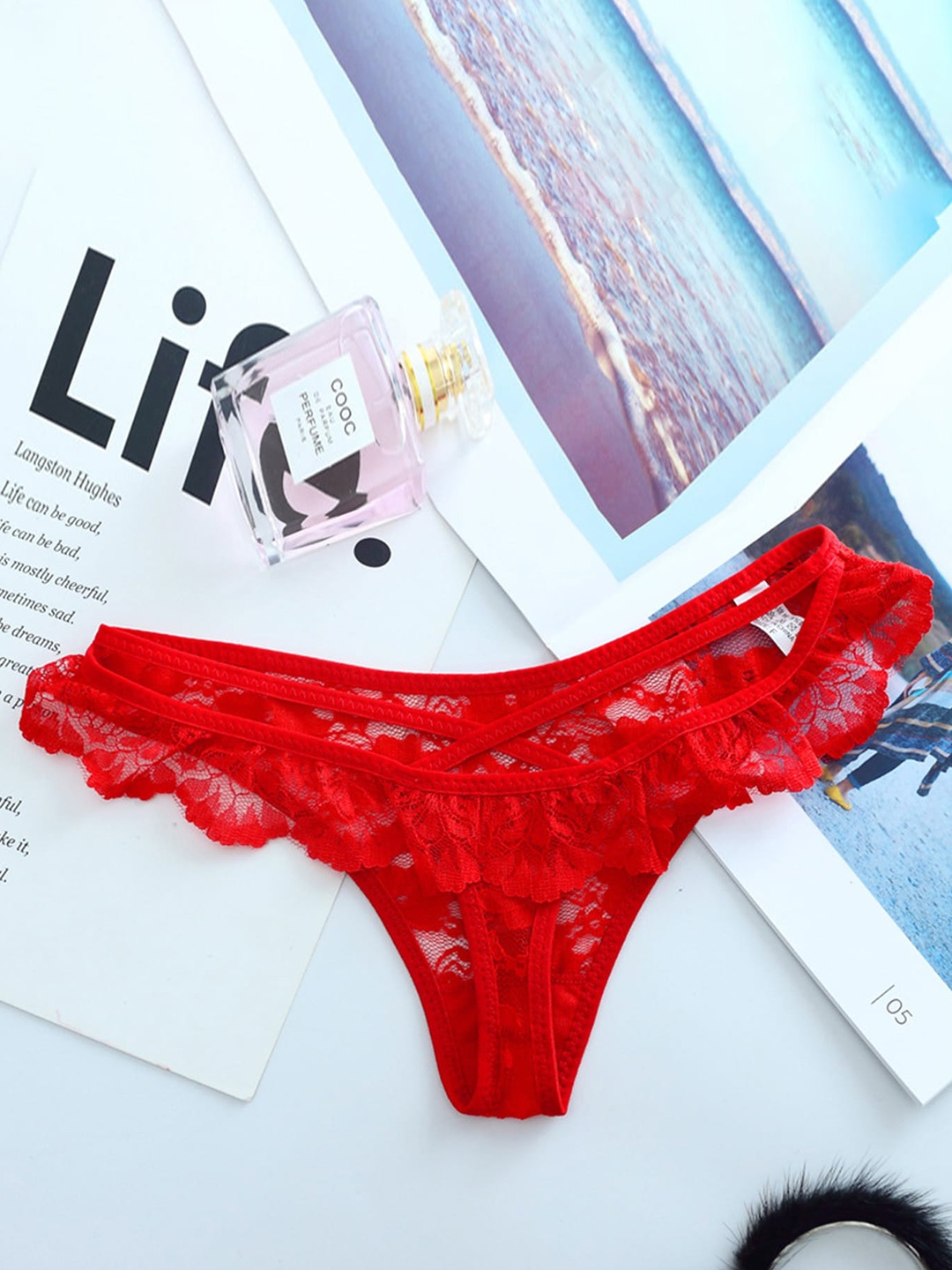 

LULU & SKY Self-Design Thongs Briefs, Red