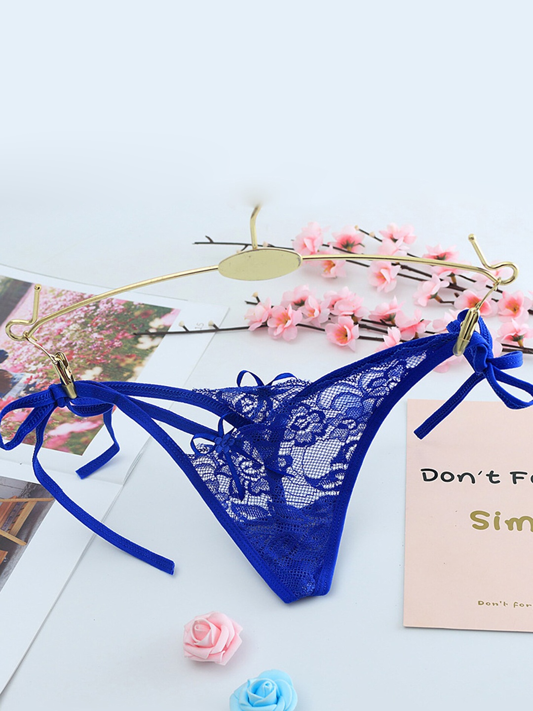 

LULU & SKY Self-Design Thongs, Blue