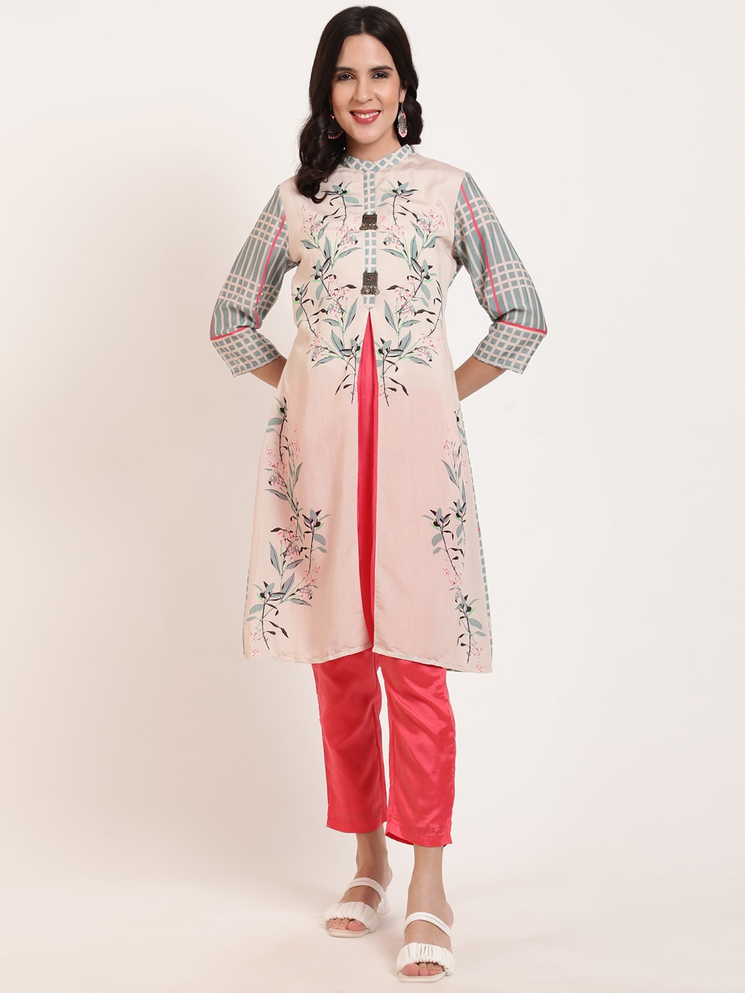 

FFU Floral Printed Mandarin Collar A-Line Kurta With Trouser, Beige