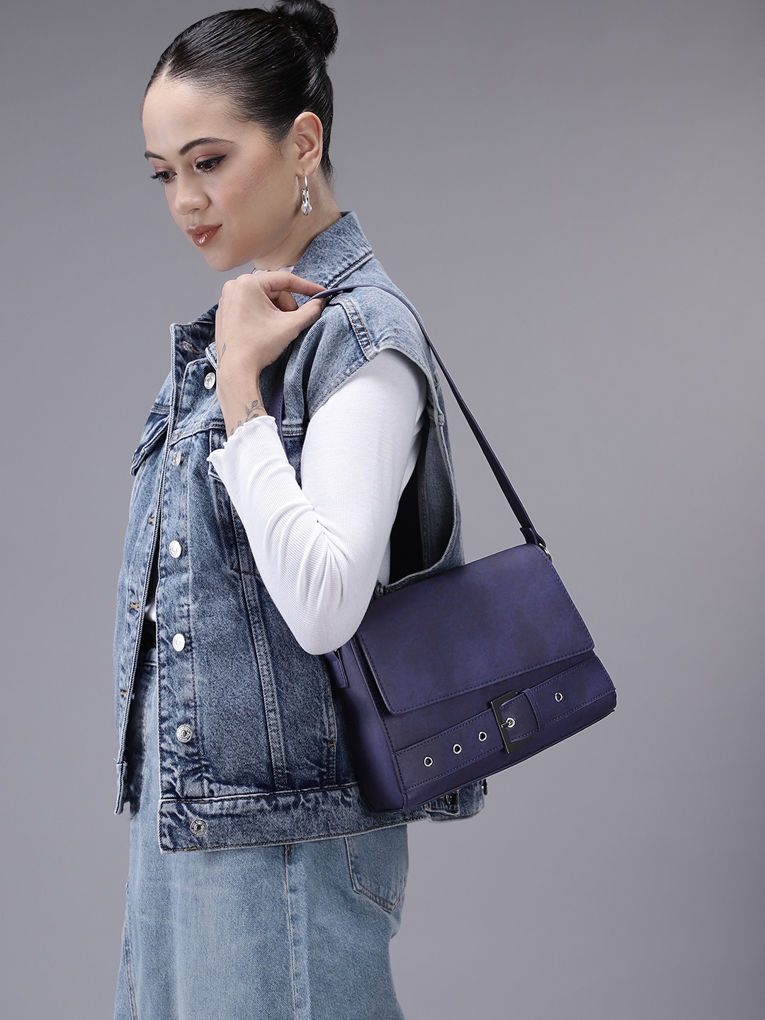 

Roadster Structured Shoulder Bag, Blue