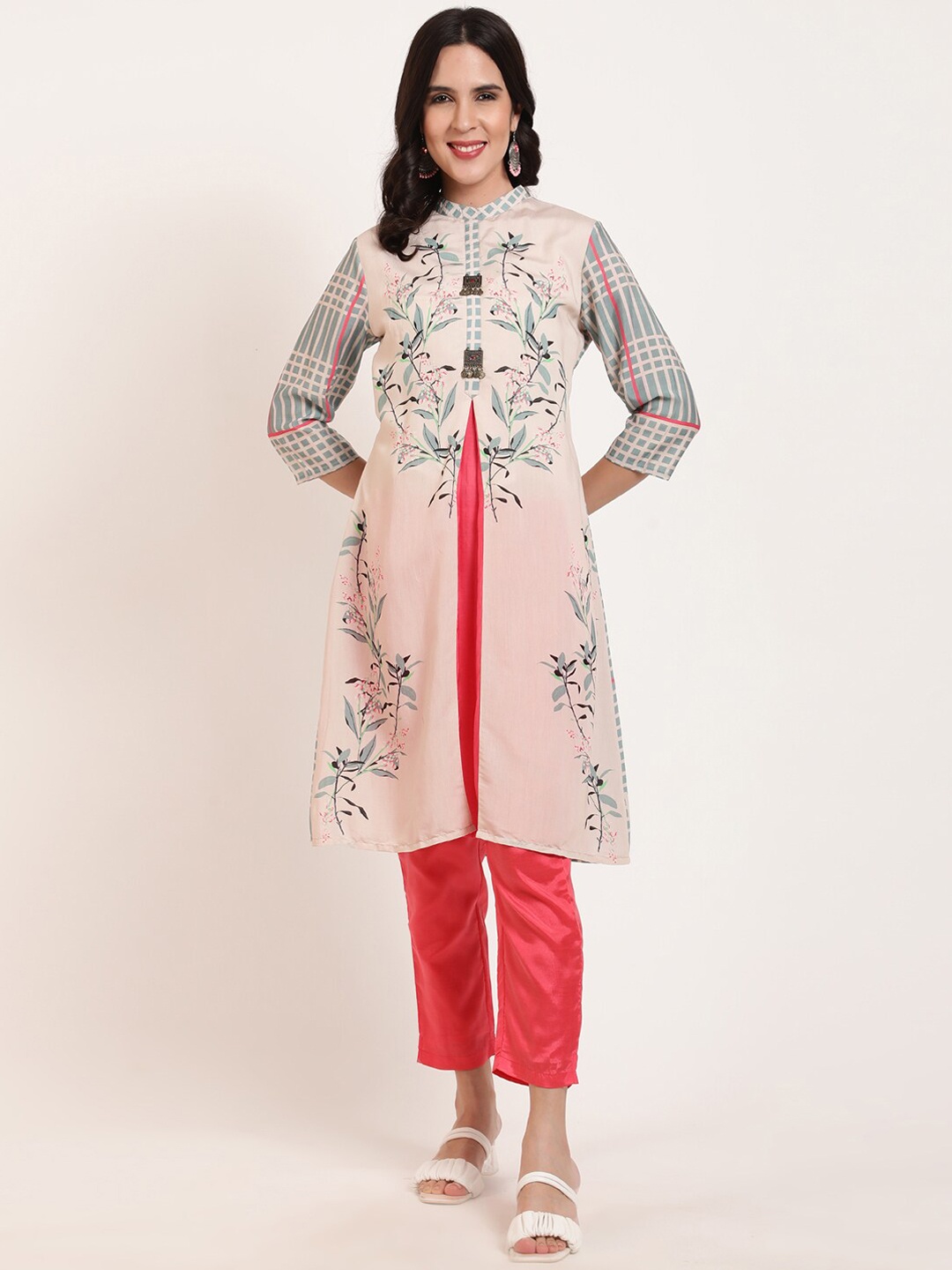 

FFU Floral Printed A-Line Kurta with Trouser, Pink