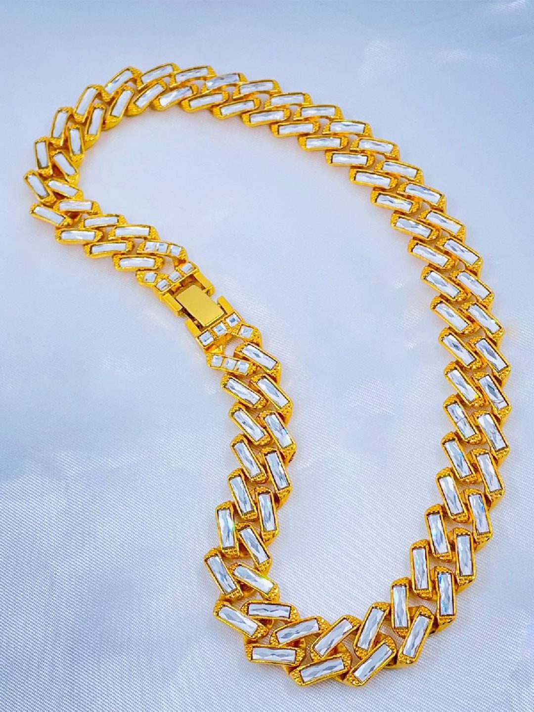 

ZIVOM Men Gold-Plated Rhinestone Chain