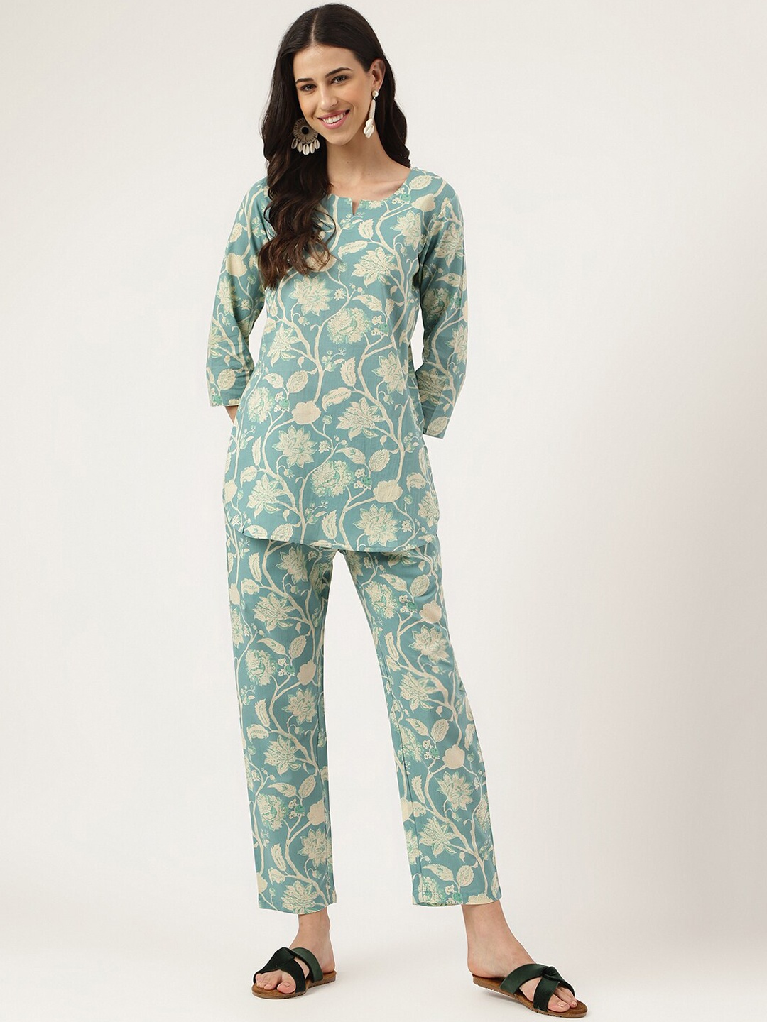 

KALINI Floral Printed Pure Cotton Night suit, Sea green