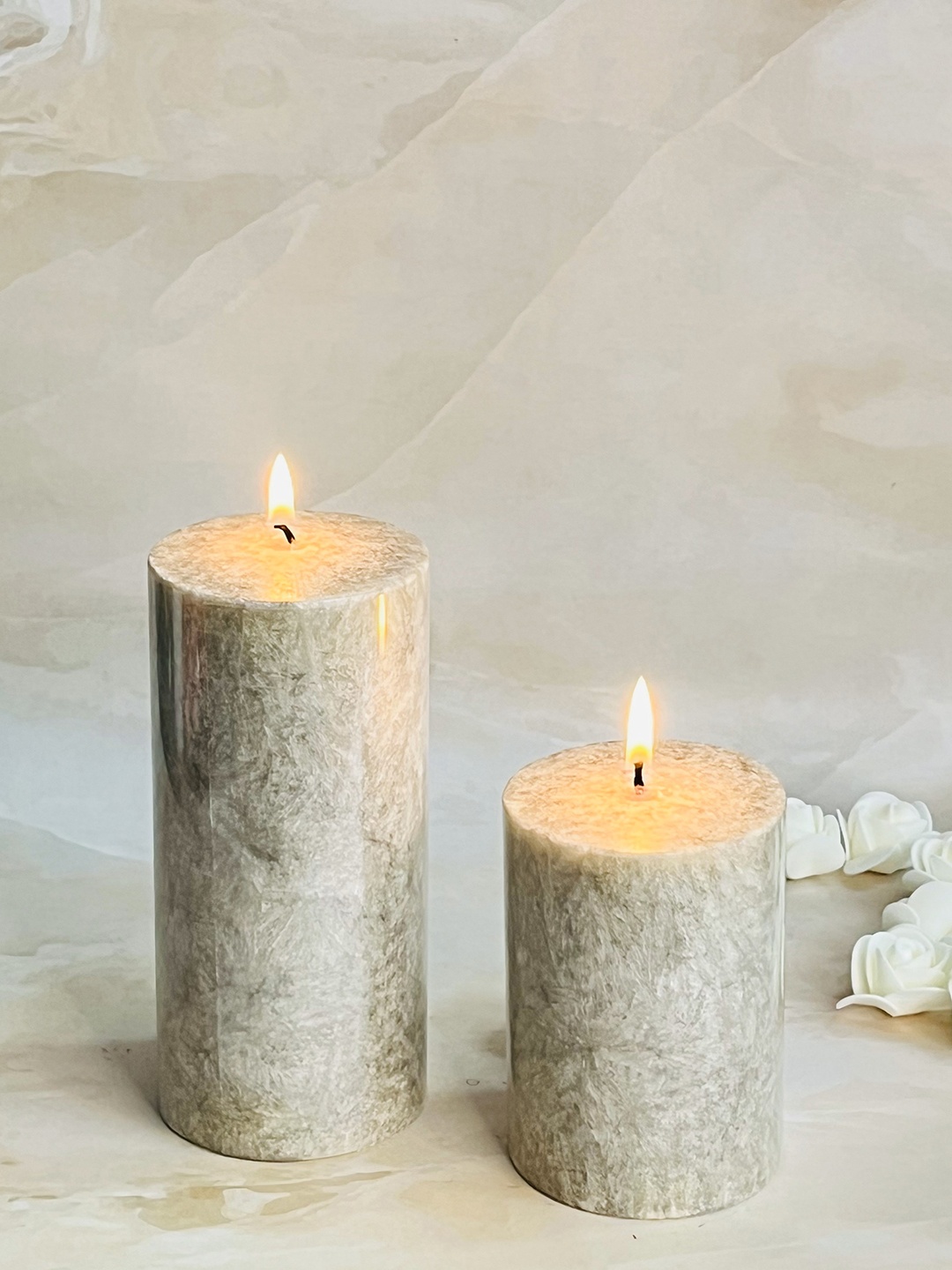 

Akaar Dcor Grey 2 Pieces Cinnamon Scented Pillar Candles