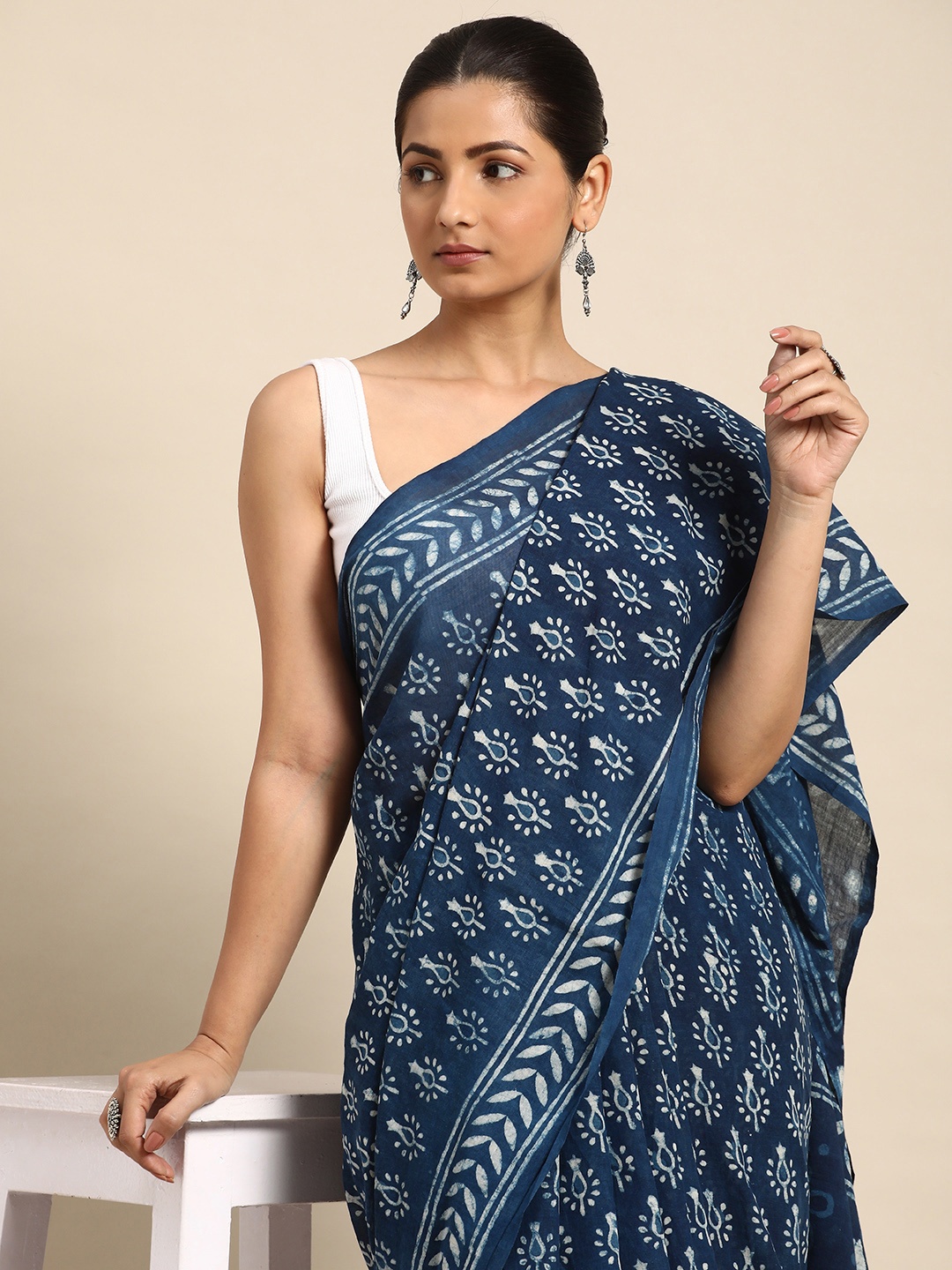 

Taavi Ethnic Motifs Pure Cotton Fusion Block Print Saree, Navy blue