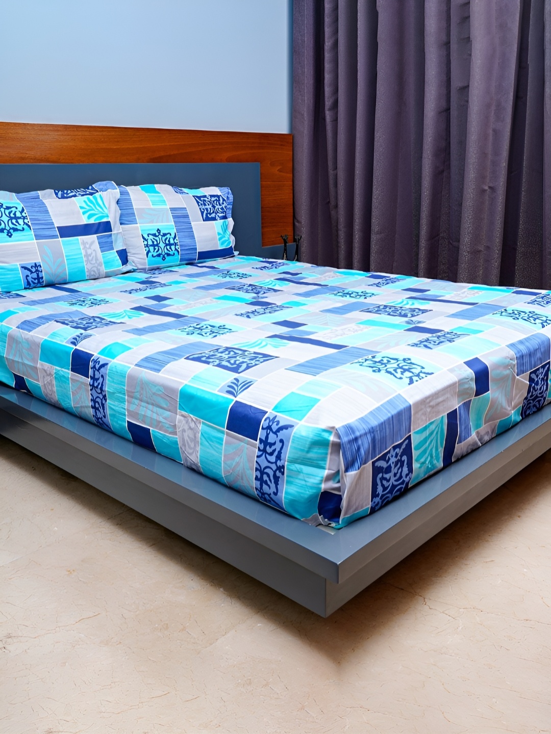 

inizio Blue Grey Geometric Cotton 220 TC King Bedsheet With 2 Pillow Covers