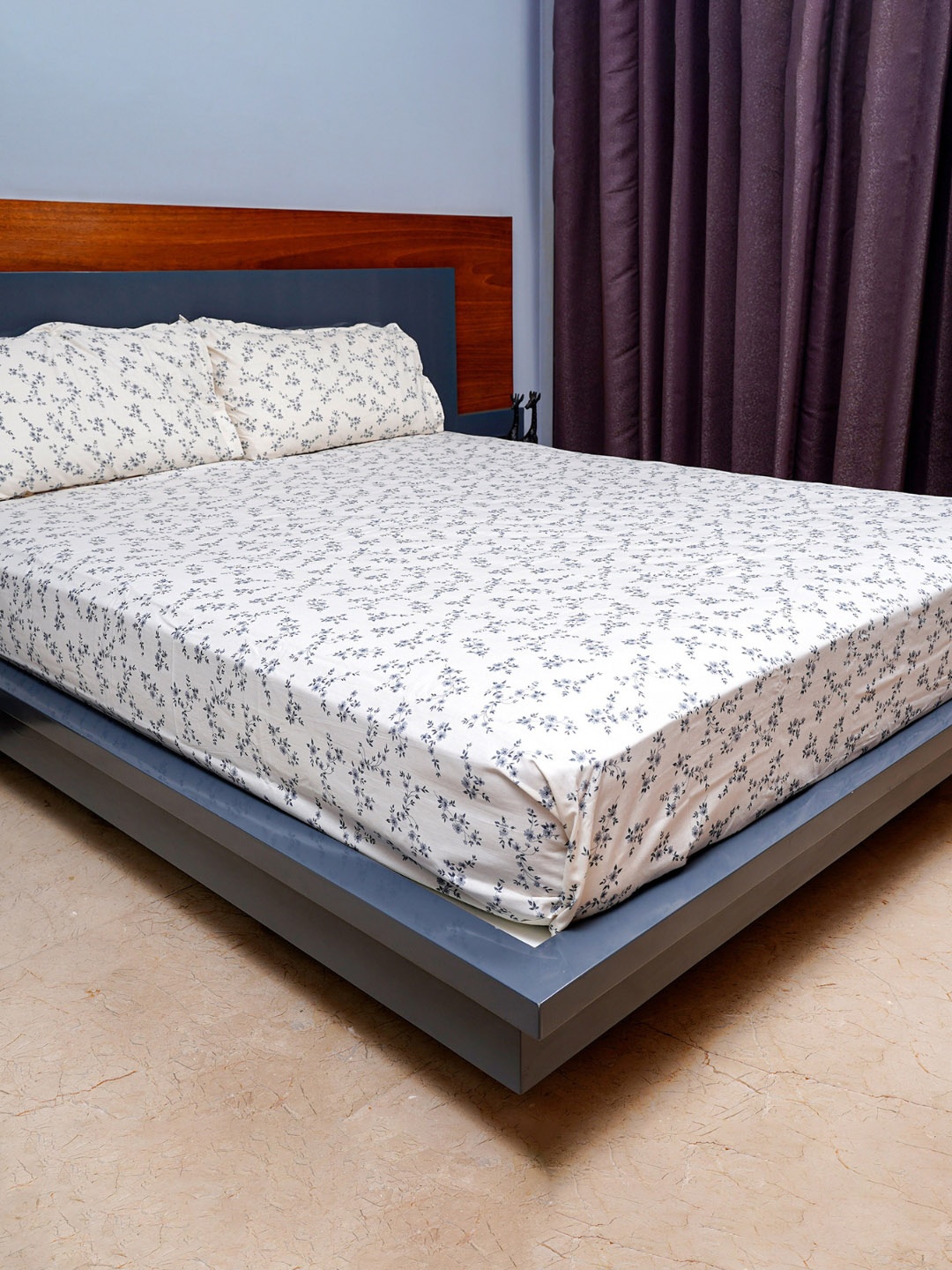 

inizio Off White Floral Cotton 220 TC Queen Bedsheet with 2 Pillow Covers