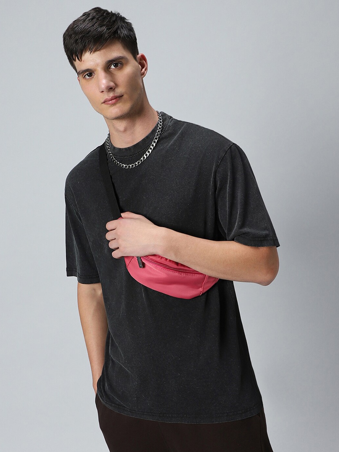 

Bewakoof Drop-Shoulder Sleeves Oversized Cotton T-shirt, Black