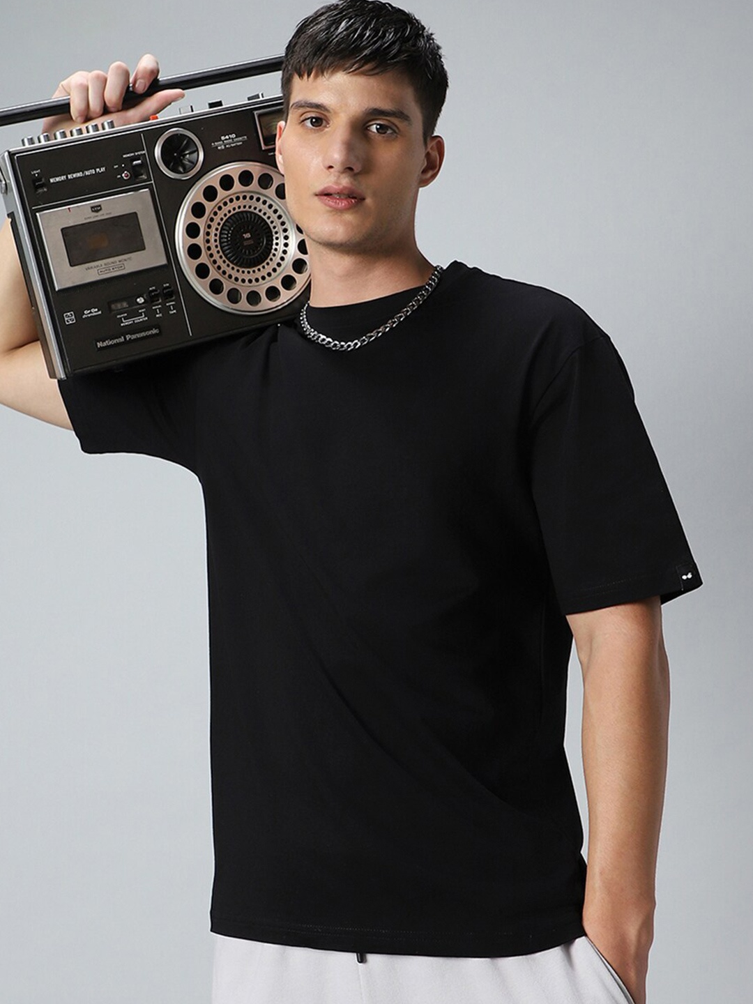 

Bewakoof Drop-Shoulder Sleeves Oversized Cotton T-shirt, Black