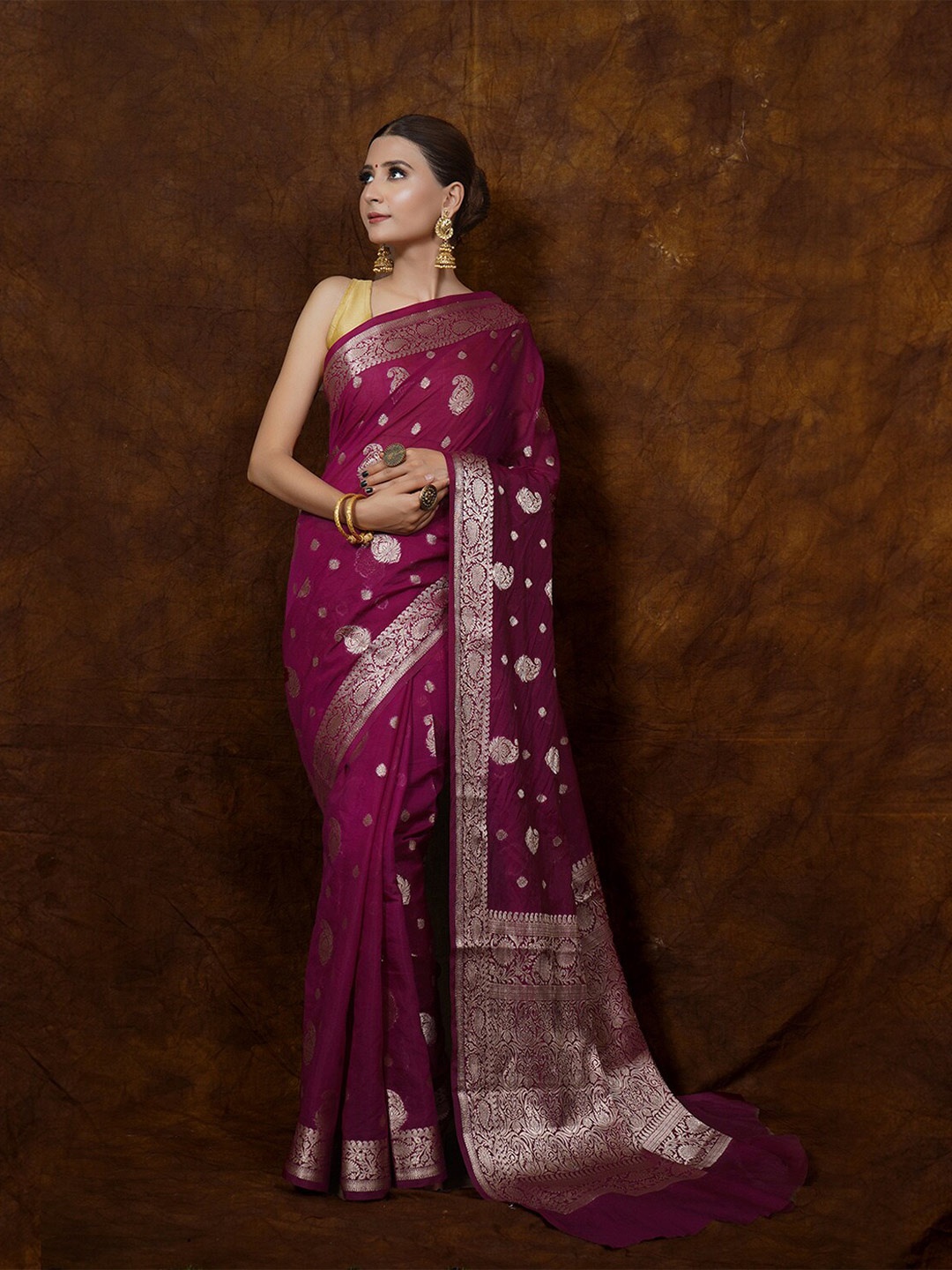 

PTIEPL Banarasi Silk Works Ethnic Motifs Woven Design Zari Banarasi Saree, Magenta