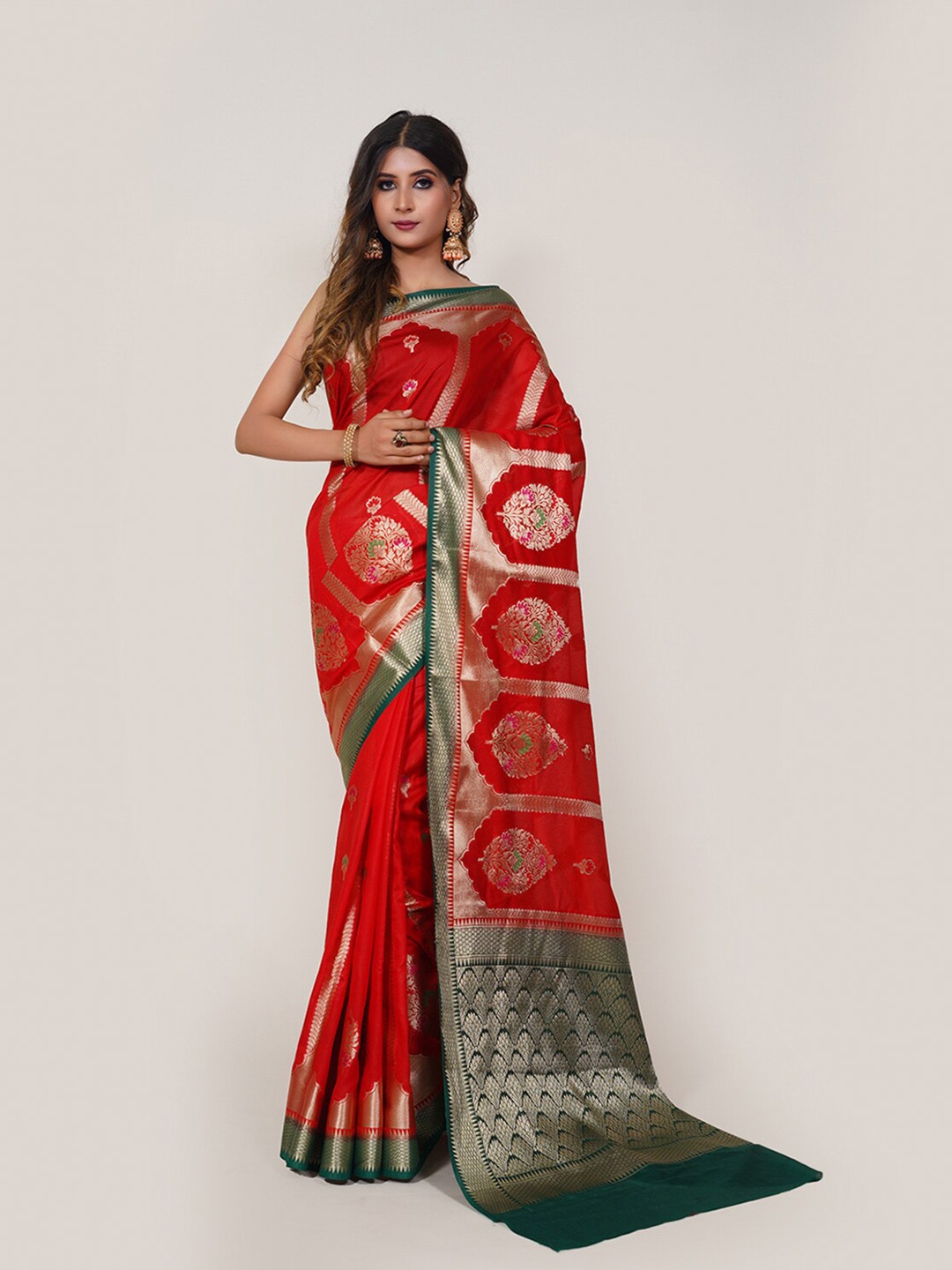 

PTIEPL Banarasi Silk Works Ethnic Motifs Woven Design Zari Banarasi Saree, Red