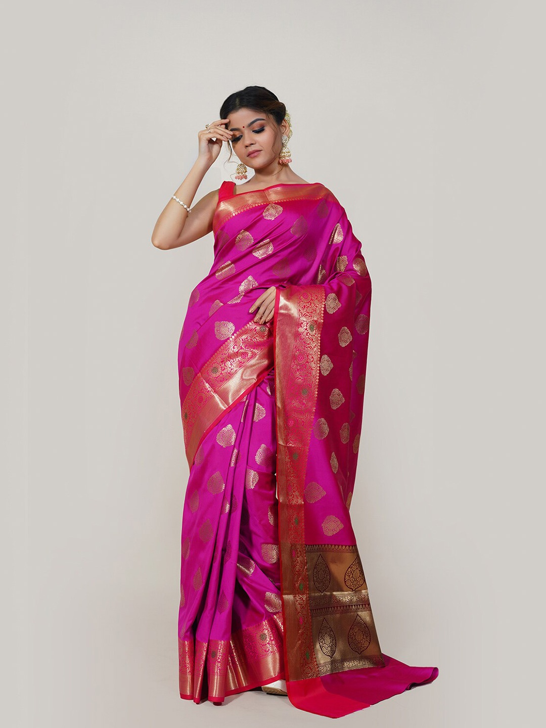 

PTIEPL Banarasi Silk Works Ethnic Motifs Woven Design Zari Banarasi Saree, Magenta