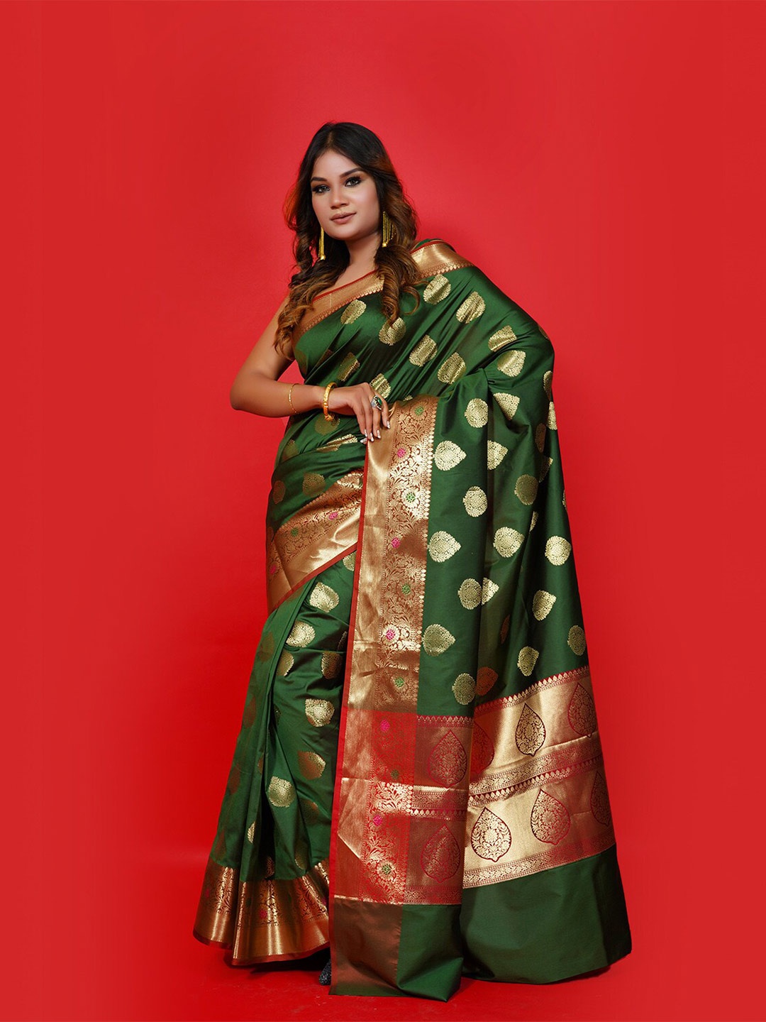 

PTIEPL Banarasi Silk Works Ethnic Motifs Woven Design Zari Banarasi Saree, Green